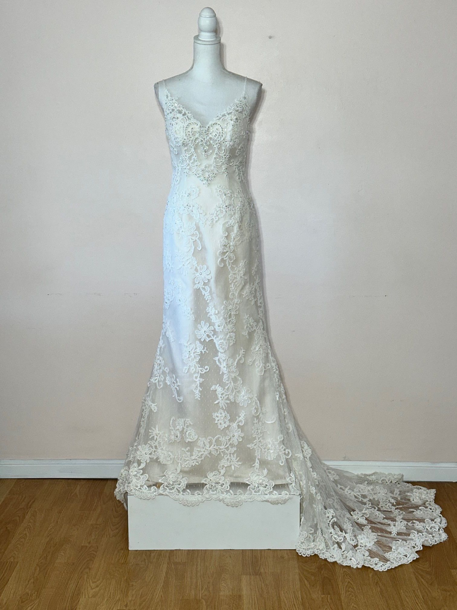 Casablanca Casablanca Ivory Lace 1975 Wedding Gown Size 8 Size M / US 6-8 / IT 42-44 - 2 Thumbnail