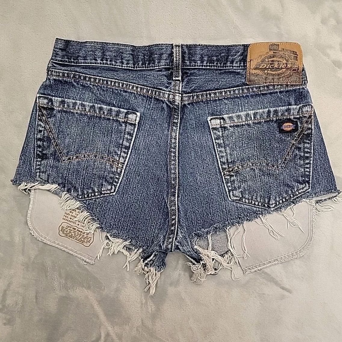 Dickies VINTAGE Dickies Shorts Womens 32 Cut-Off Denim Jorts Daisy Booty Mini Blue 90s American Retro USA Womens Shorts 32 Beige? Size 24" / US 00 / IT 34 - 5 Thumbnail