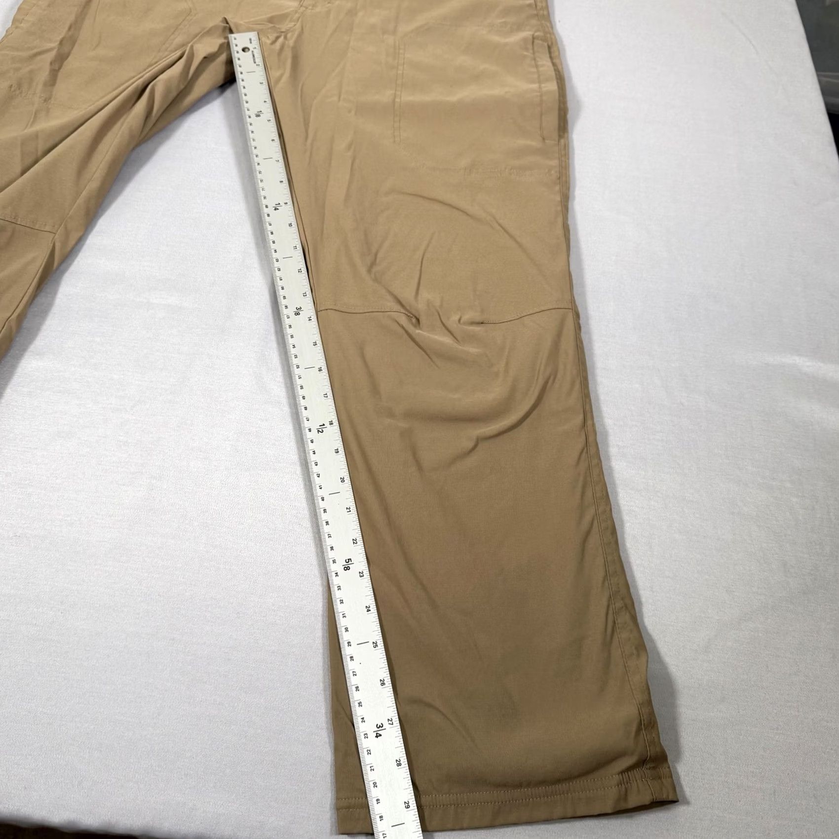 Eddie Bauer Eddie Bauer Pants Mens 36x30 Beige Fleece-Lined Straight Fit Outdoor Chino Casual Regular 36x30 Mens Beige Logo Pockets Zipper Belt Loops Vintage: No Size US 36 / EU 52 - 5 Thumbnail