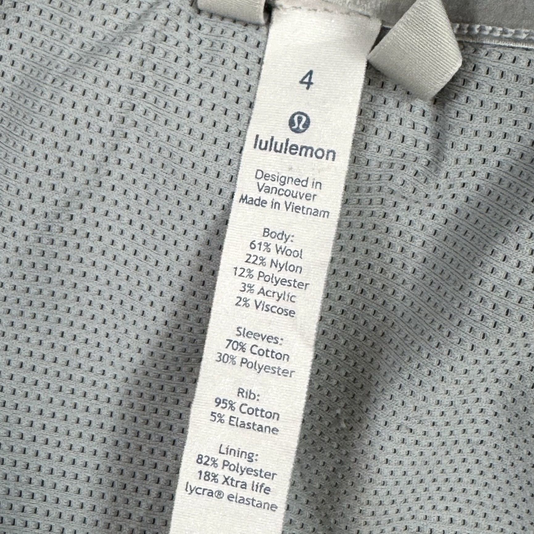 Lululemon Lululemon Jacket Womens 4 Gray Stand Out Sherpa Train Gym Running Yoga Exercise Hooded Full Zip Reversible All Seasons Size S / US 4 / IT 40 - 6 Thumbnail