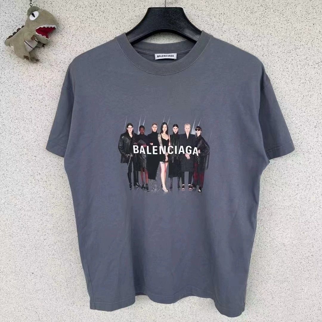 Balenciaga Balenciaga portrait short sleeved shirt Size US M / EU 48-50 / 2 - 1 Thumbnail