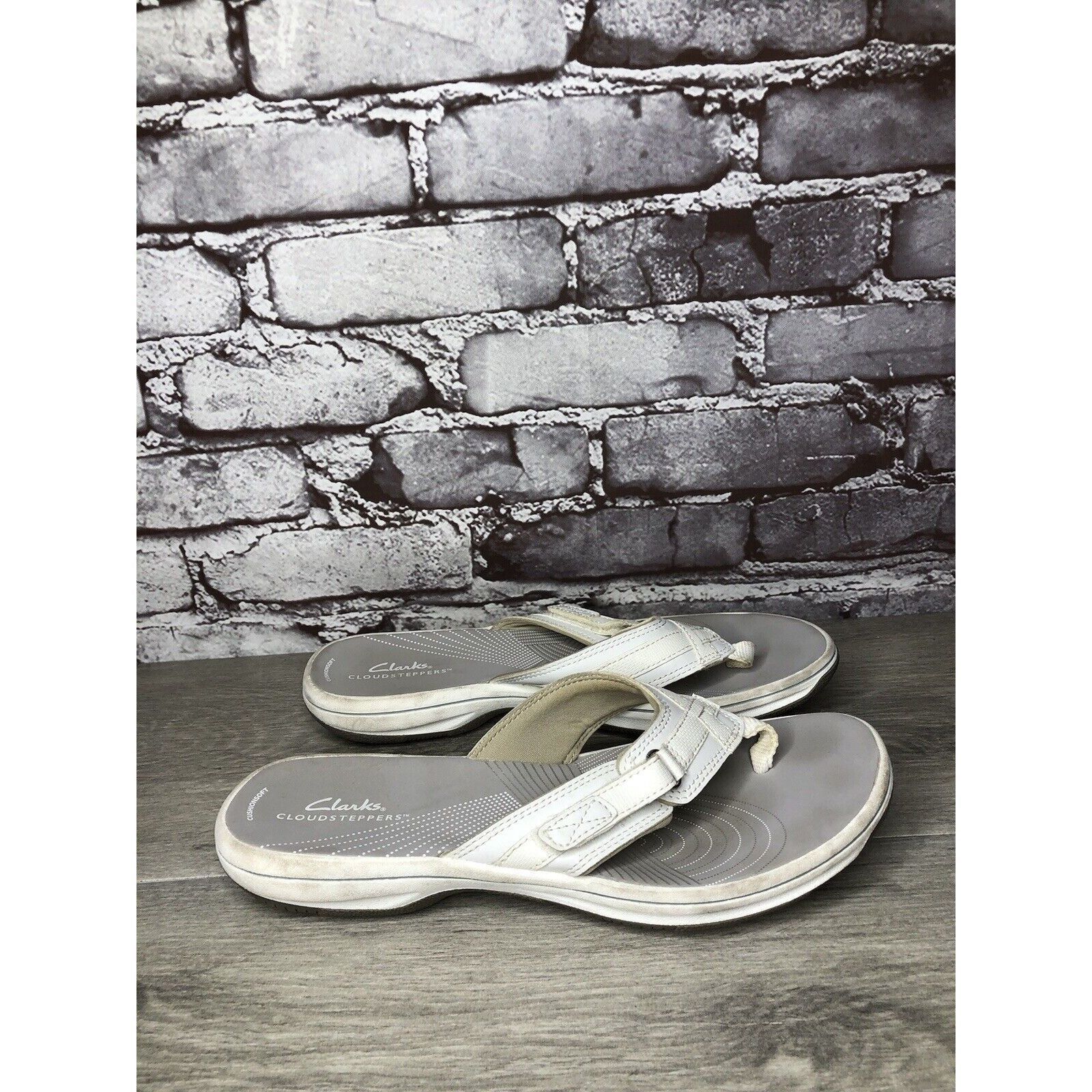 Clarks Clarks Cloudsteppers White Brinkley Flip Flops Foam Sandals Size US 9 / IT 39 - 3 Thumbnail