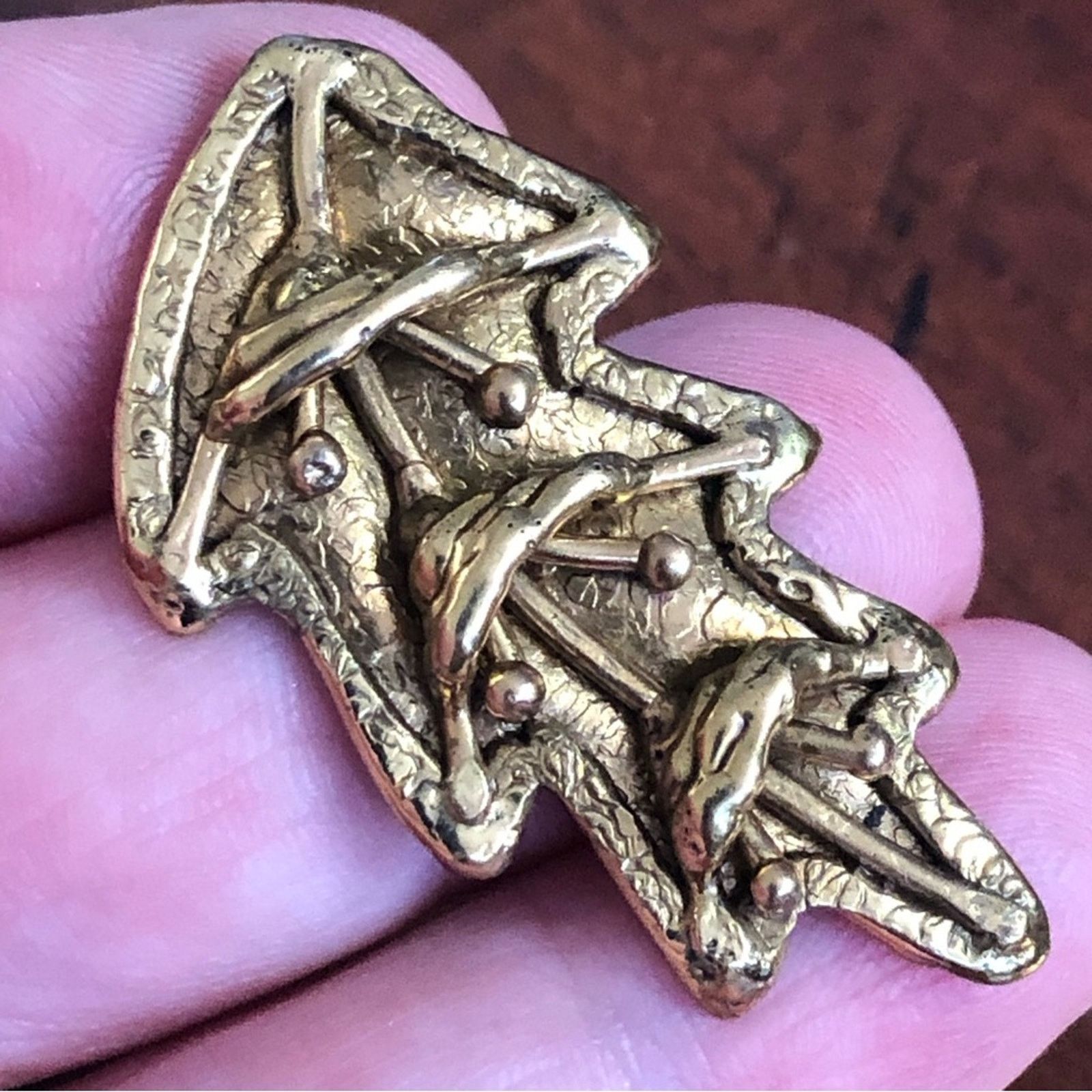 Vintage Vintage IXEL Mexican solid brass leaf design earrings Size ONE SIZE - 7 Thumbnail