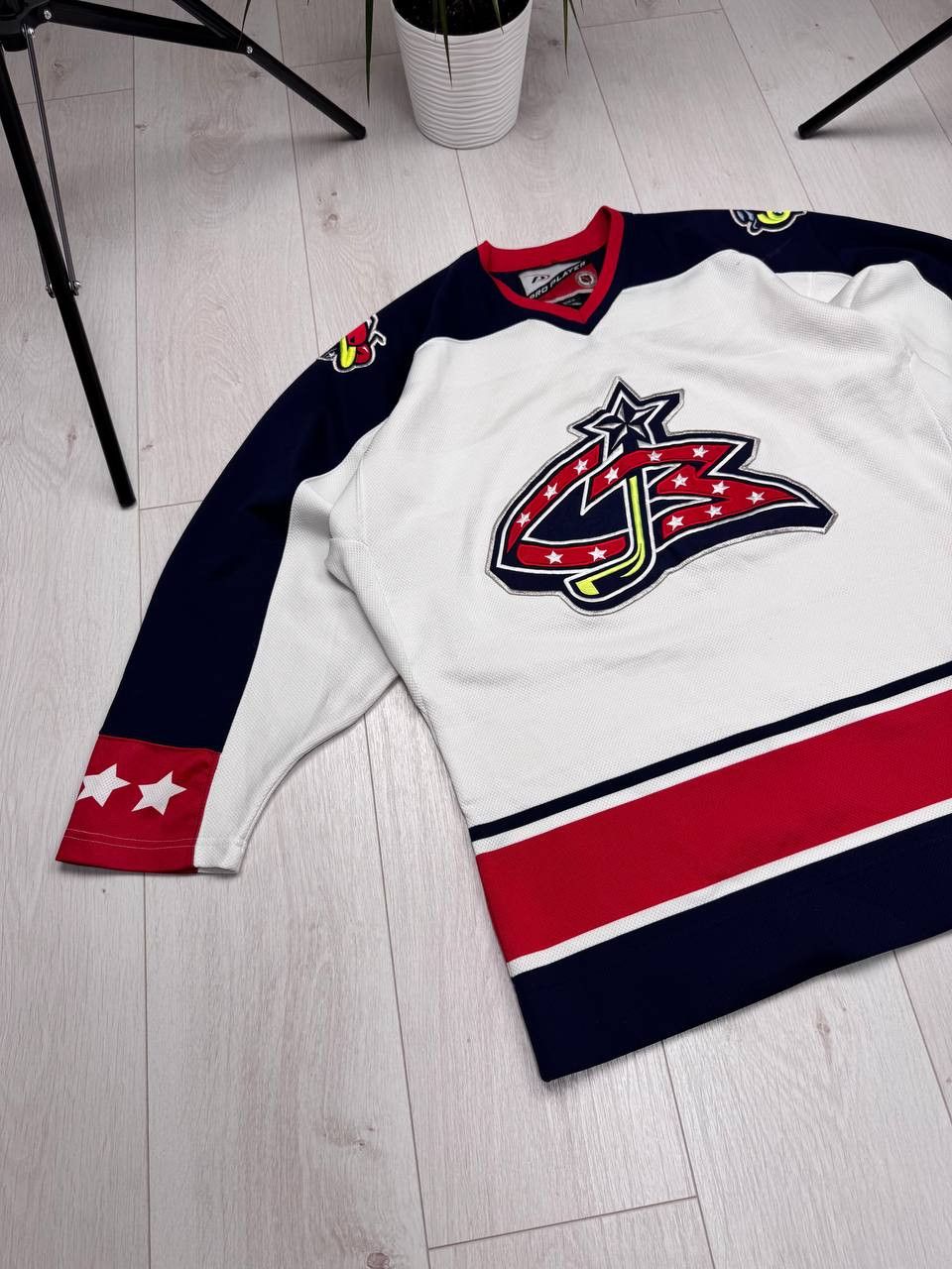 Other Vintage Columbus Hockey Jersey White Pro Player NHL Size M Size US M / EU 48-50 / 2 - 2 Thumbnail