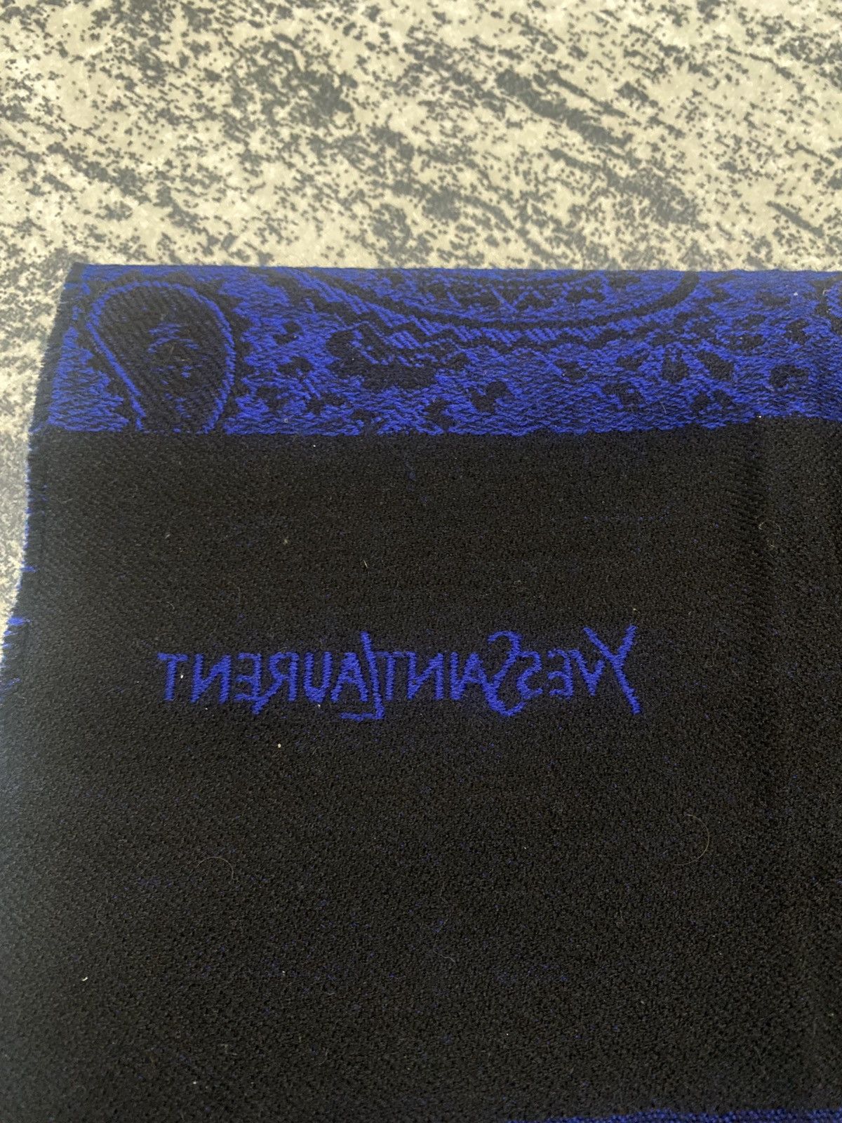 Vintage × Yves Saint Laurent Yves saint laurent vintage two sided scarf with mini logo Size ONE SIZE - 5 Thumbnail