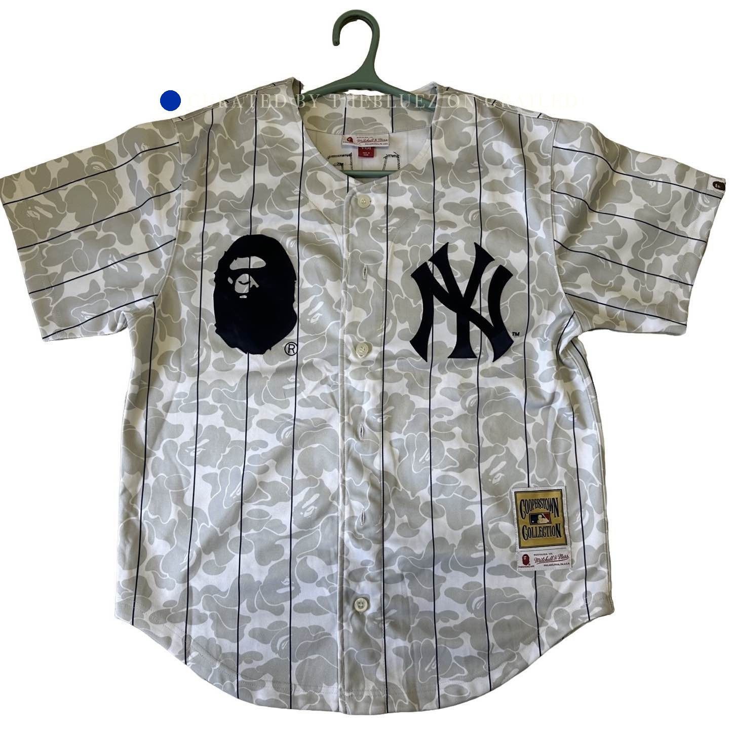 Bape Camo Print Jersey in White, Size L Size US L / EU 52-54 / 3 - 1 Thumbnail