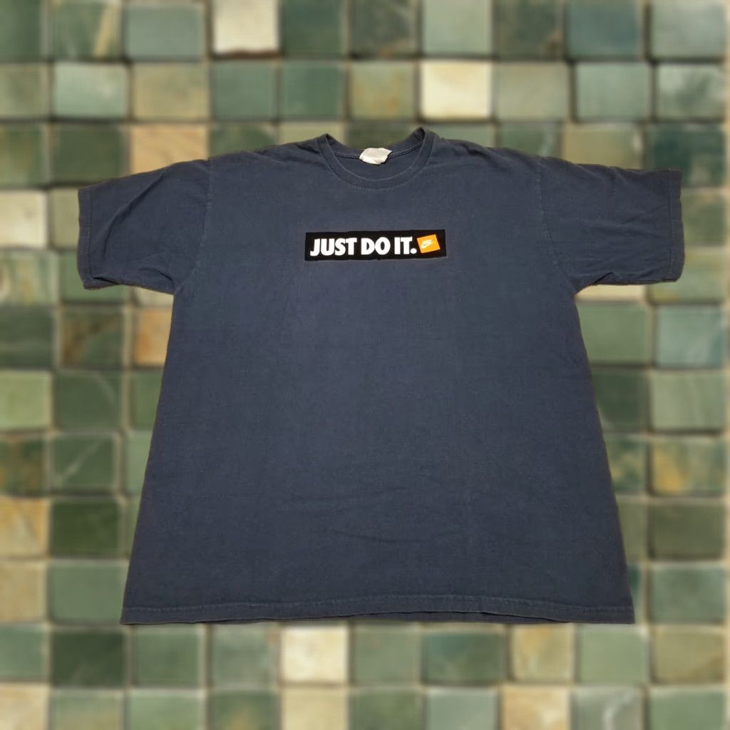 Nike VINTAGE Nike Shirt Mens XL Blue Just Do It Crewneck Single Stitch TEE Size US XL / EU 56 / 4 - 1 Thumbnail