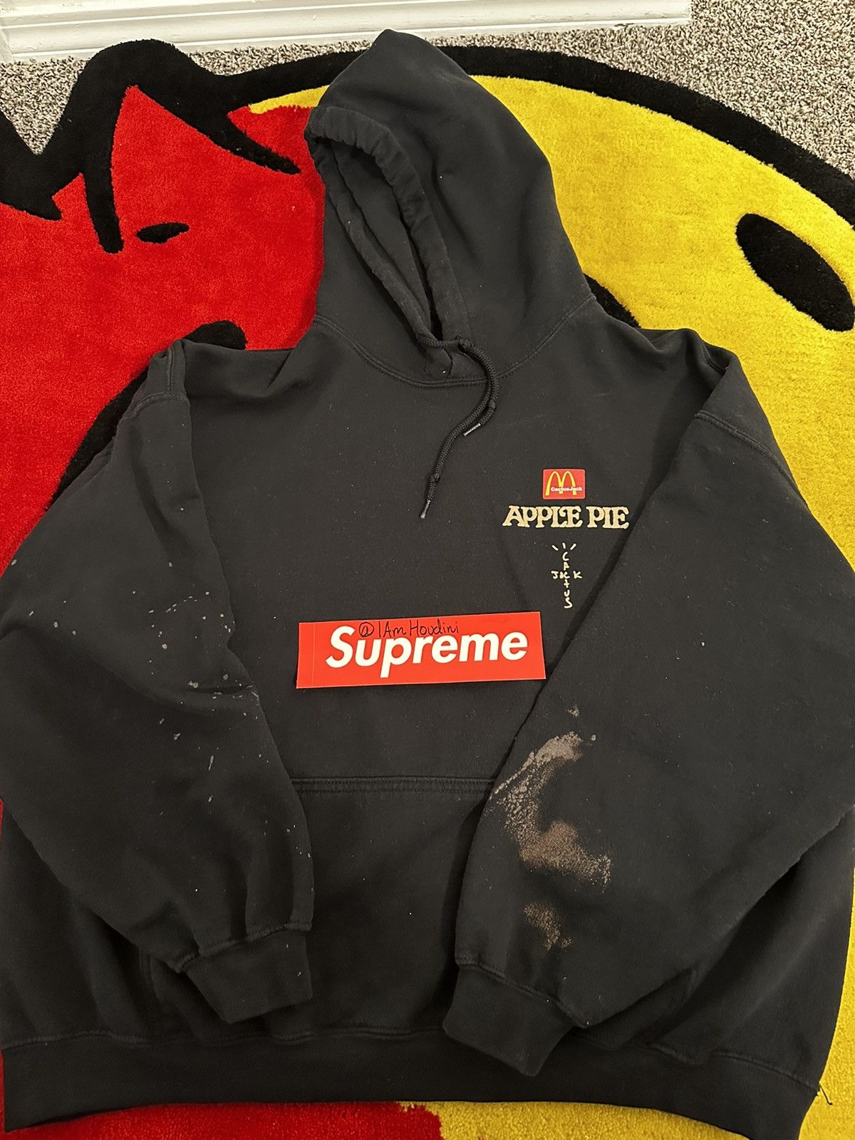 人気話題コラボ！Travis Scott McDonald Apple Pie Hoodie Black Travis Scott Mcdonalds Apple Pie Hoodie | AmericaSuits