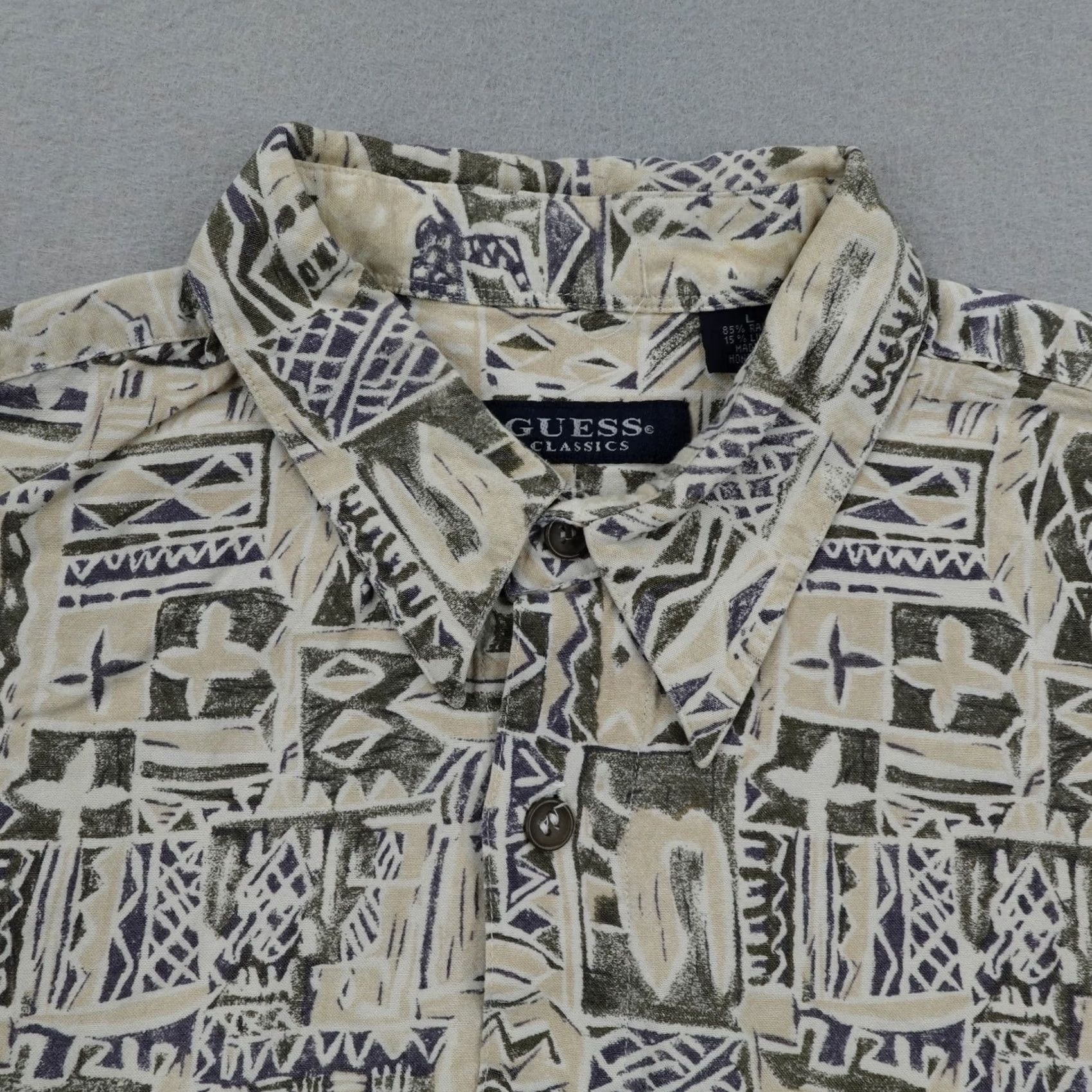 Guess VINTAGE GUESS Shirt Men Large Tan Abstract Tribal Hawaiian Aloha Linen Blend 90s Beach Casual Button-Up Short Sleeve Gecko Beige Mens Size US L / EU 52-54 / 3 - 2 Thumbnail