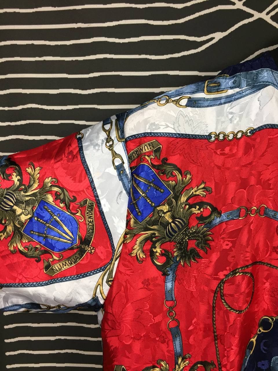 Vintage Distressed Baroque Chain Reversible Silk-Feel Bomber Jacket Size US L / EU 52-54 / 3 - 5 Thumbnail