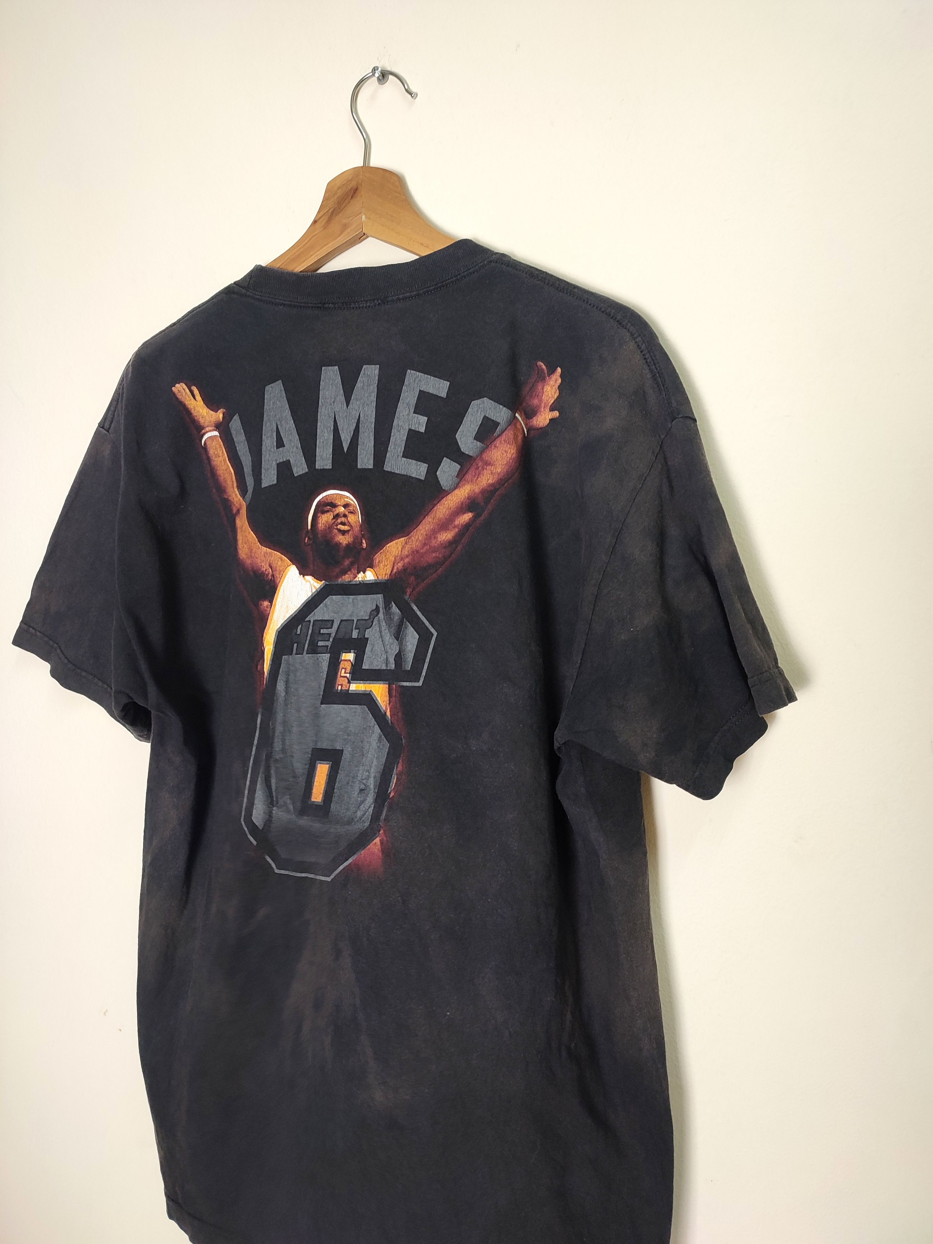 NBA Vintage Sun Faded LeBron James Miami Heat Jersey Tees Size US L / EU 52-54 / 3 - 4 Thumbnail