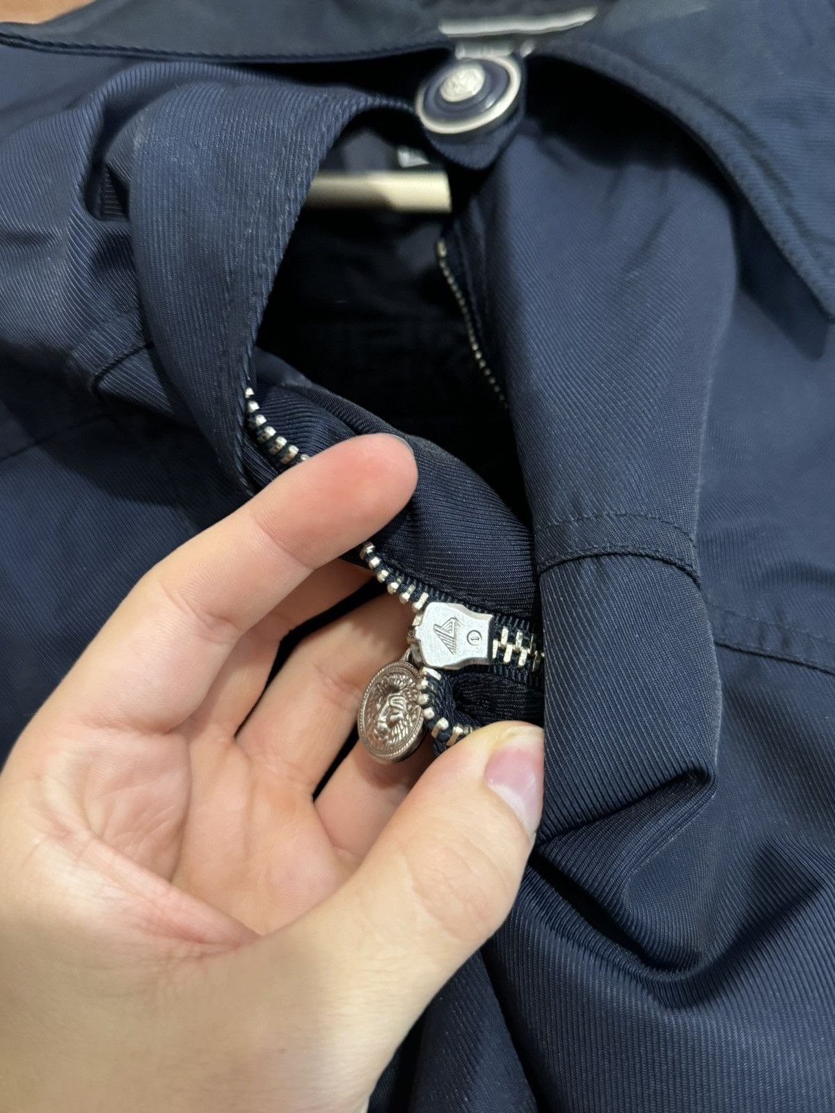 Versace 90s Gianni VERSACE Versus COUTURE Nylon Coat Jacket 42 Navy Size M / US 6-8 / IT 42-44 - 6 Thumbnail