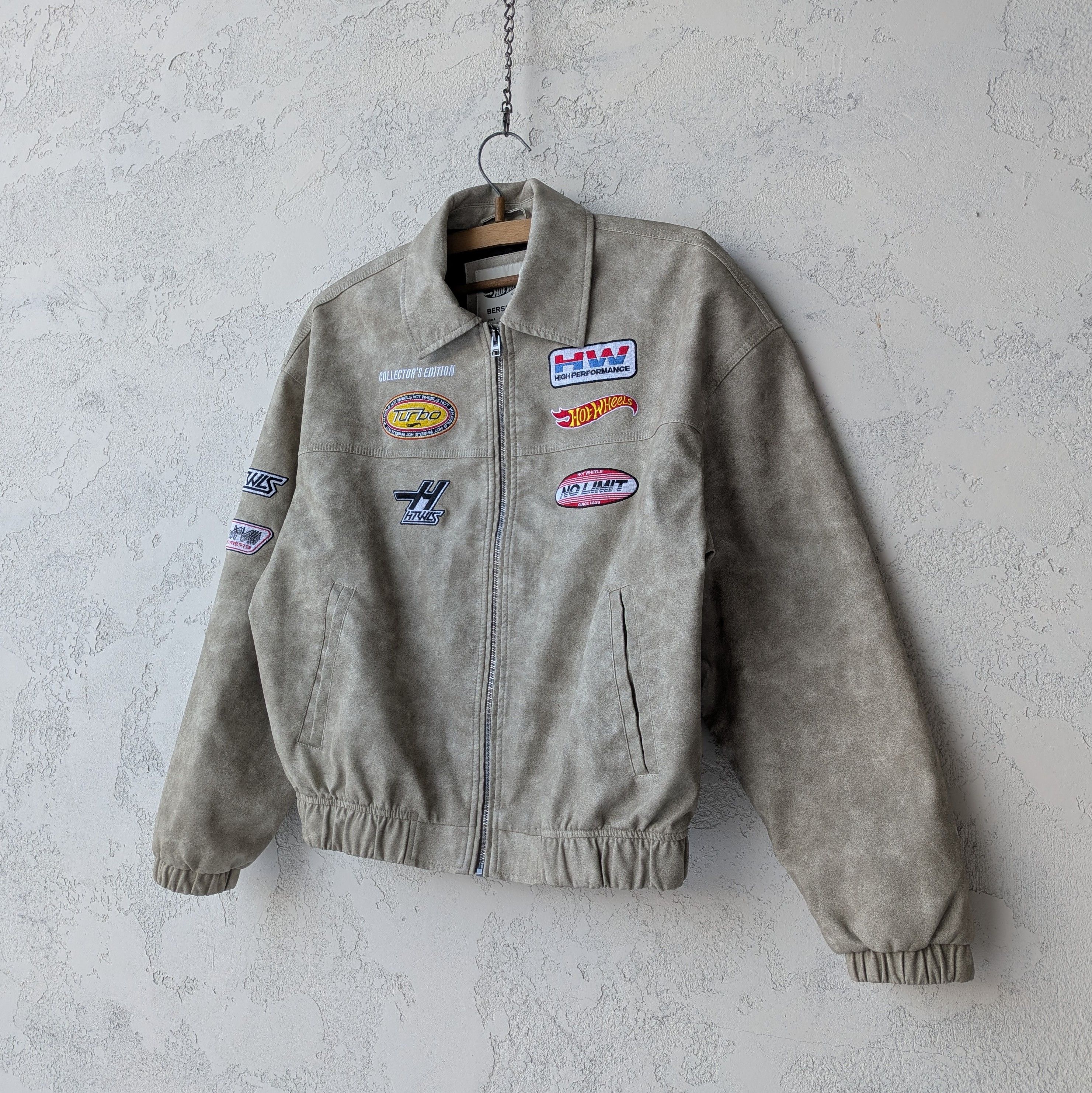 Bershka Rare Bershka x Hot Wheels 2024 Collaboration Bomber Size US S / EU 44-46 / 1 - 2 Thumbnail