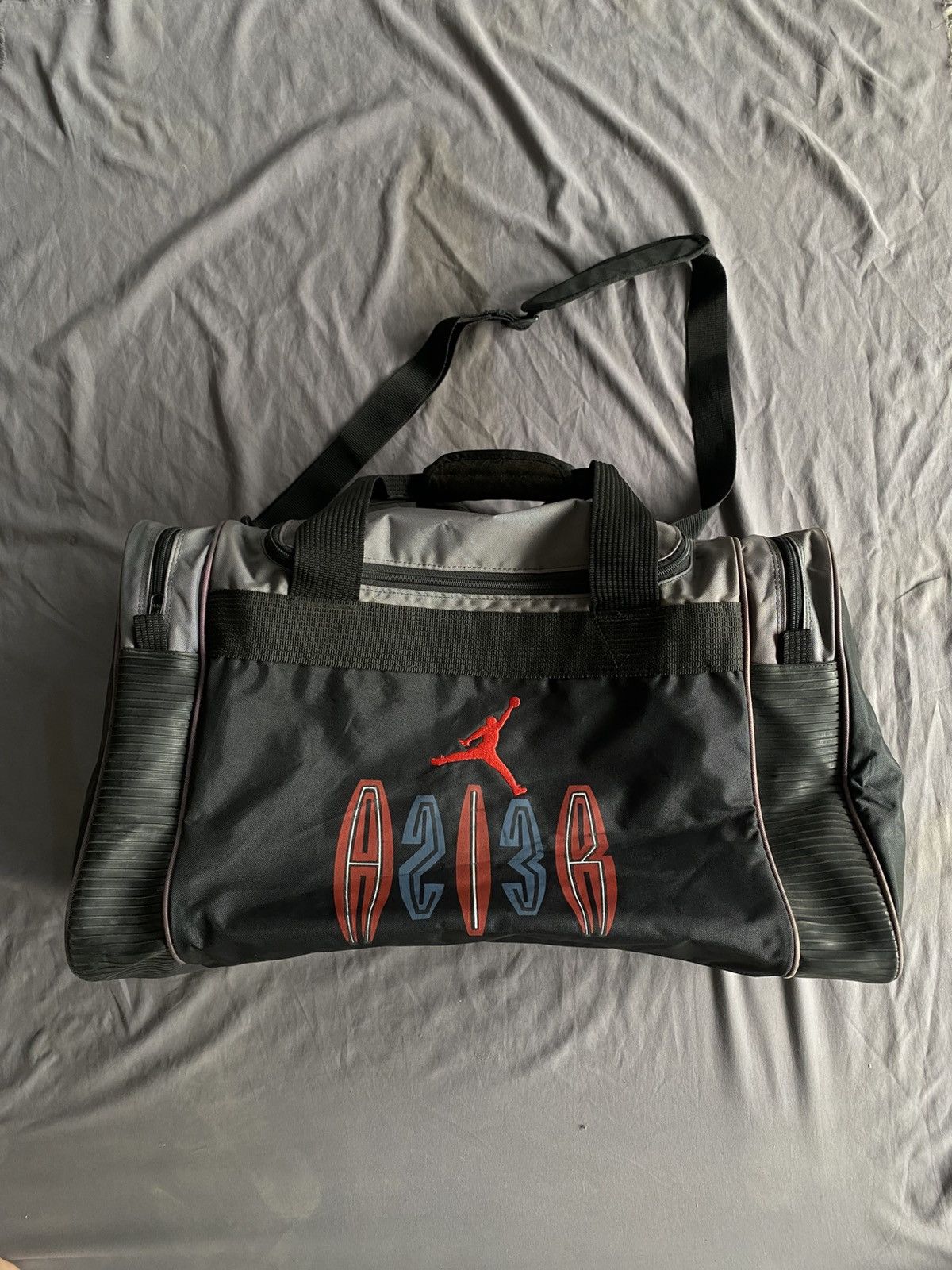 Nike 90s Nike Air Jordan Duffle Bag Size ONE SIZE - 1 Thumbnail