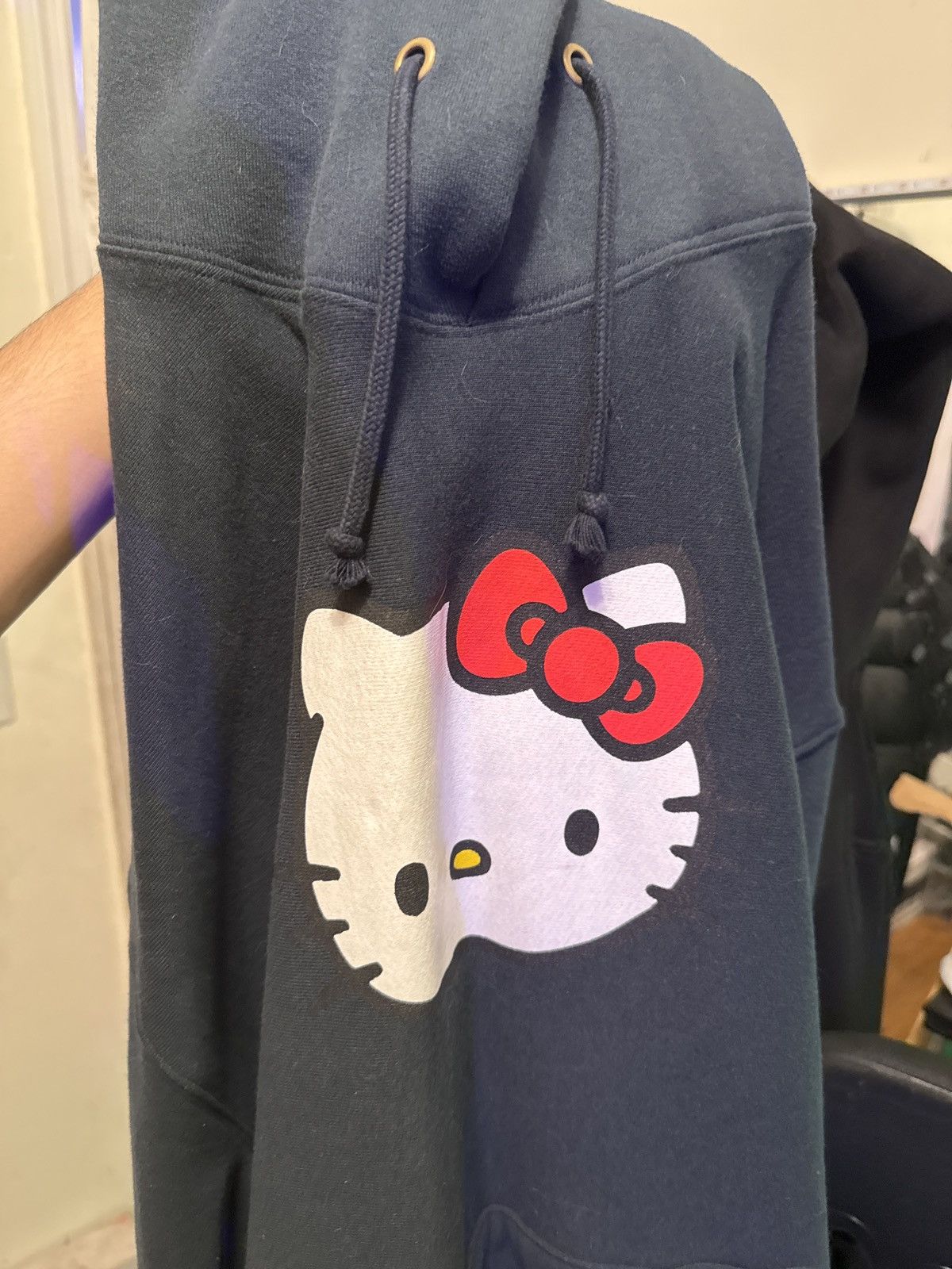 Champion × Market Hello Kitty Brand Hoodie Size US XL / EU 56 / 4 - 1 Thumbnail