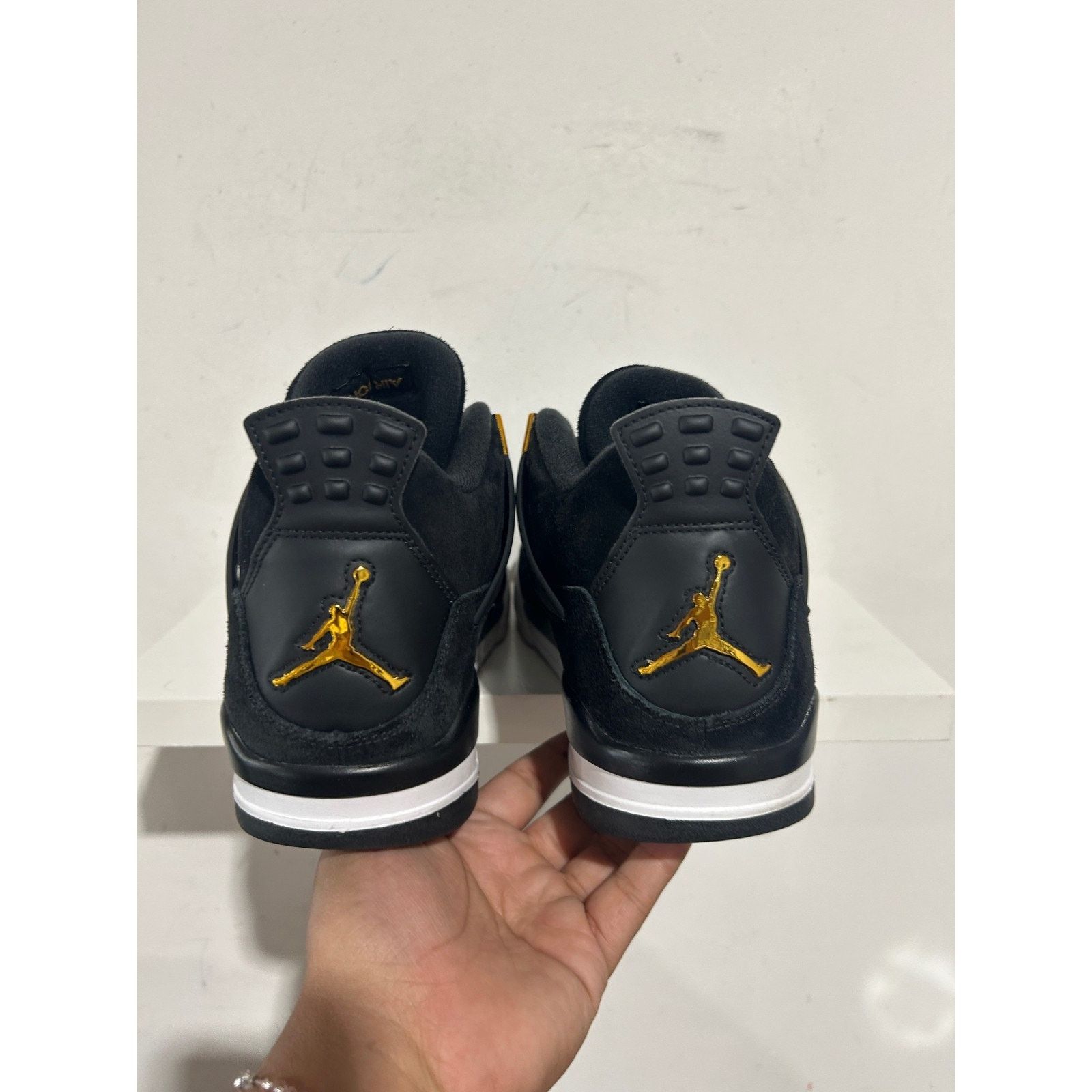 Nike JORDAN 4 RETRO ROYALTY SIZE 11 PREOWNED Size US 11 / EU 44 - 3 Thumbnail
