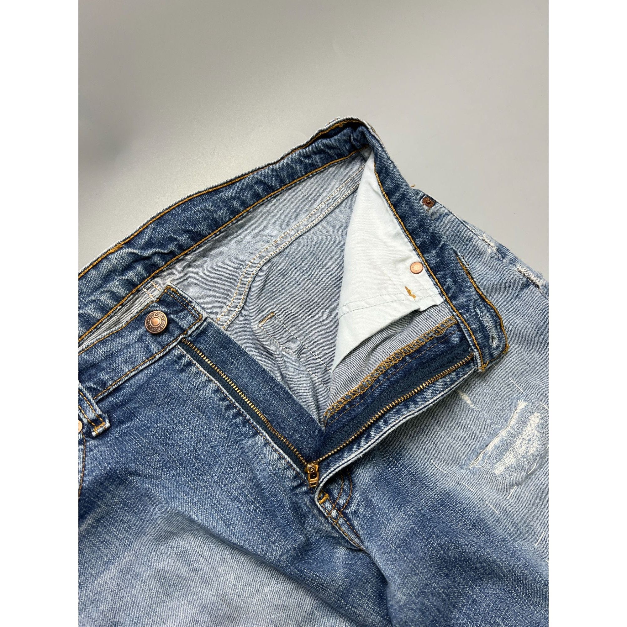 Levi's Vintage Clothing Levi’s Vintage Distressed Denim Jeans Pants (Y1048) Size US 34 / EU 50 - 8 Thumbnail