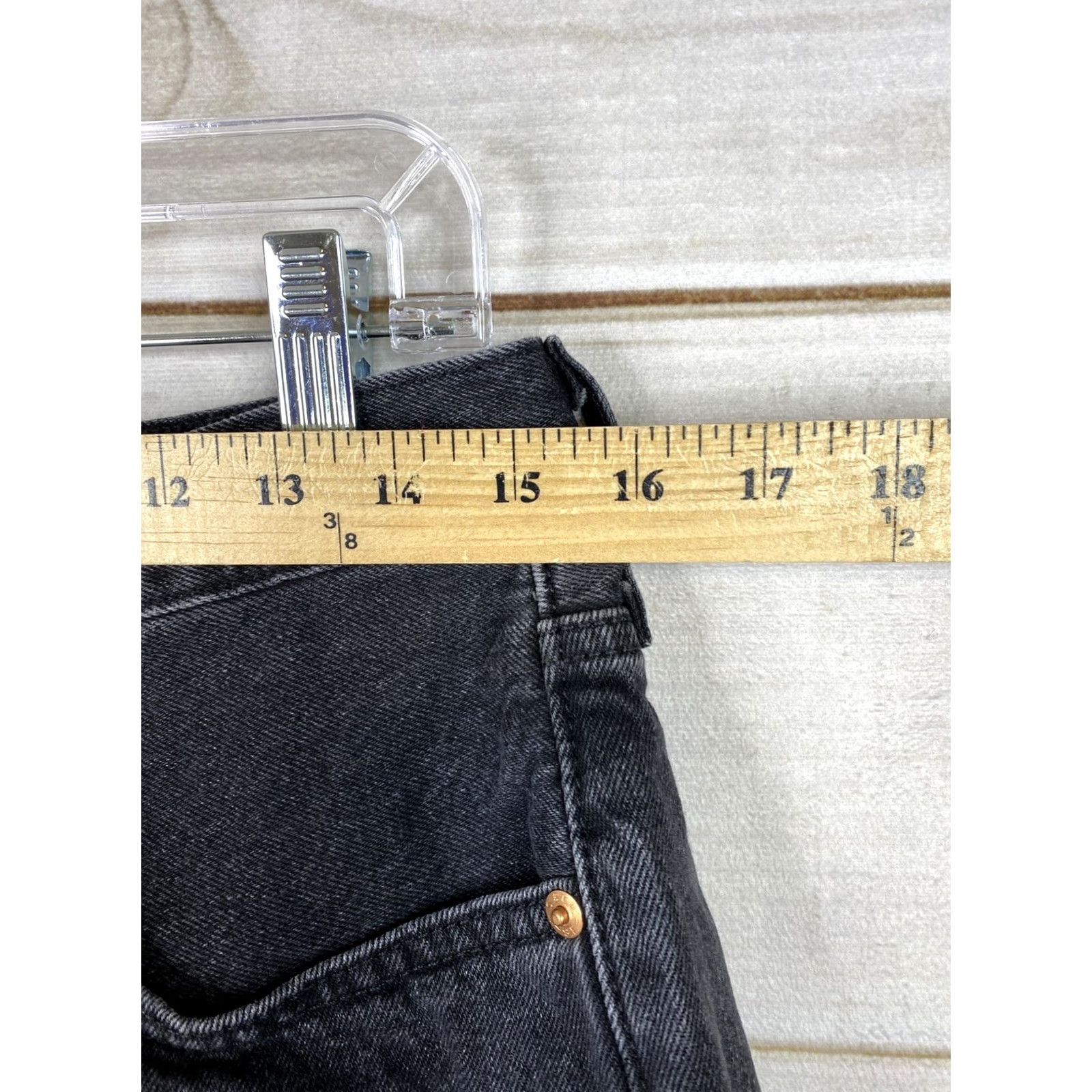 Levi's Levi’s 501 Jean Shorts Womens Sz 30 Black Cut Off Shortie Button Fly Fringe Logo Denim Shorts Slim Fit Reg Regular Womens Size 30" / US 8 / IT 44 - 4 Thumbnail