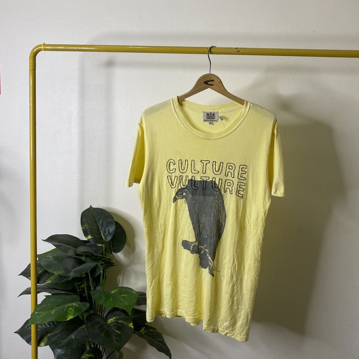 Juicy Couture Jeans Culture Vulture T Shirt Size US M / EU 48-50 / 2 - 1 Thumbnail