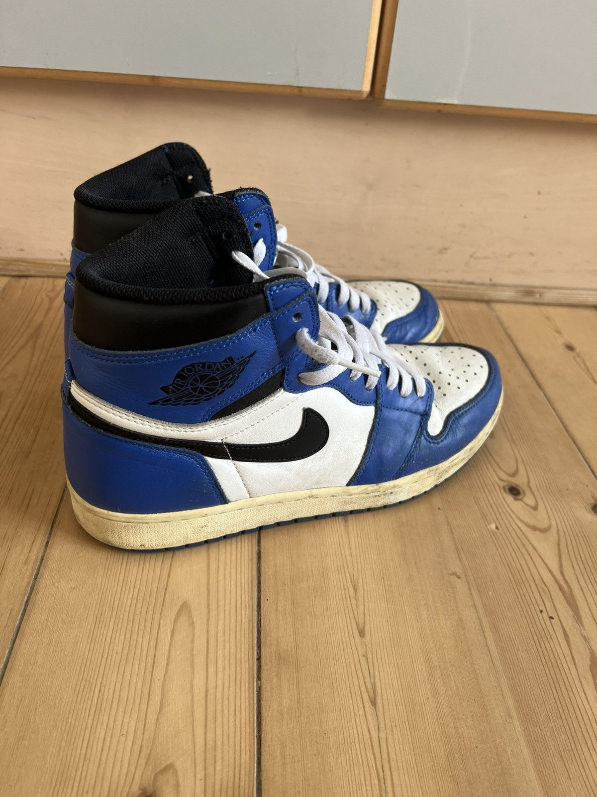Jordan Brand Jordan 1 game royal high og Size US 10.5 / EU 43-44 - 3 Thumbnail