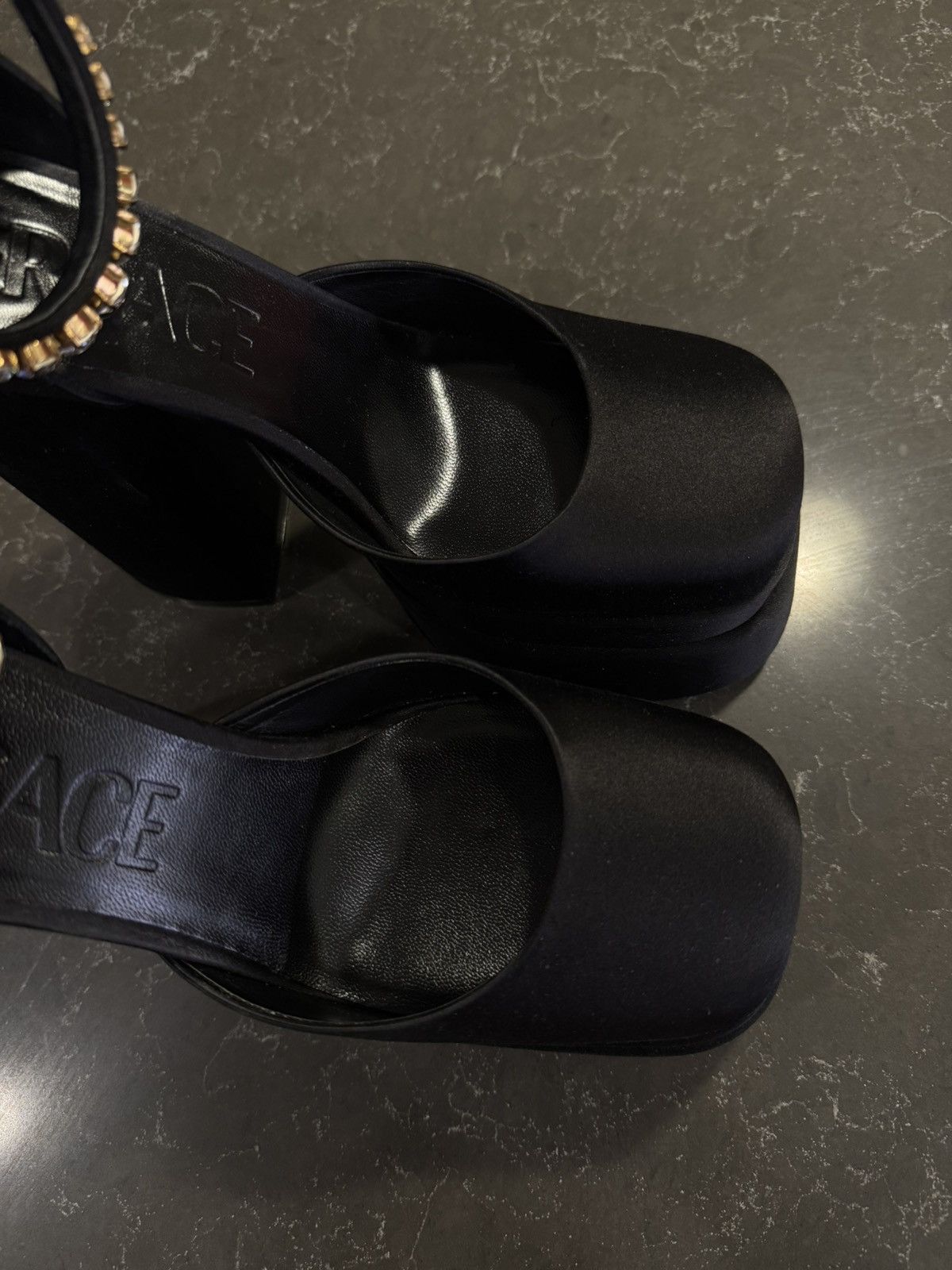 Versace Versace Medusa Aevitas 155mm Size US 9 / IT 39 - 9 Thumbnail