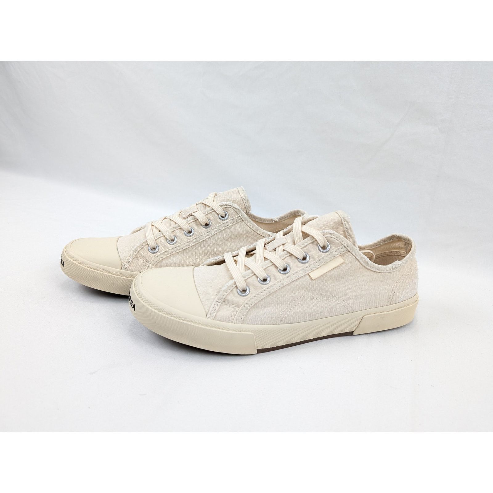 Balenciaga o1rshd1 Low Destroyed Paris Rubber Sole Low Top Sneakers Size US 10 / EU 43 - 16 Thumbnail