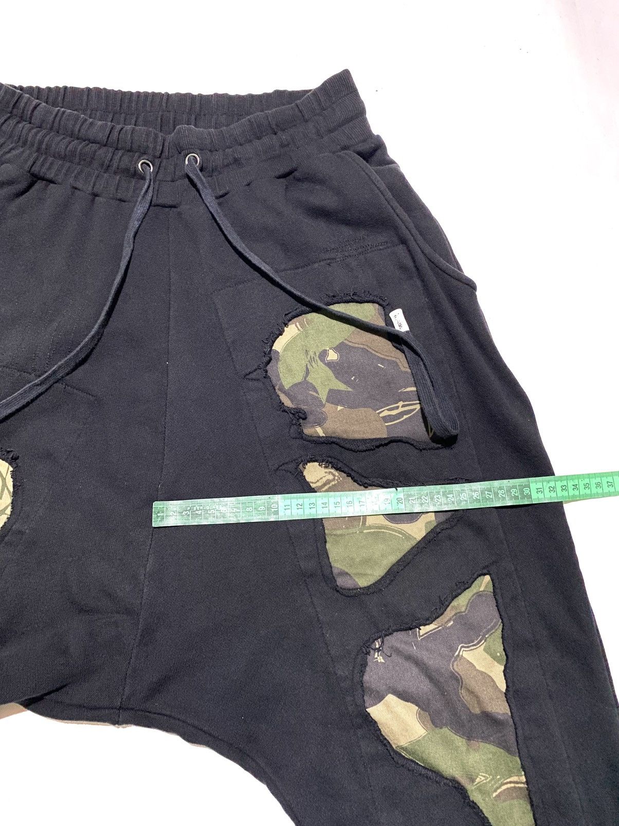 Haculla HACULLA DISTRESSED CAMO PUNK JOGGER PANTS Size US 32 / EU 48 - 13 Thumbnail