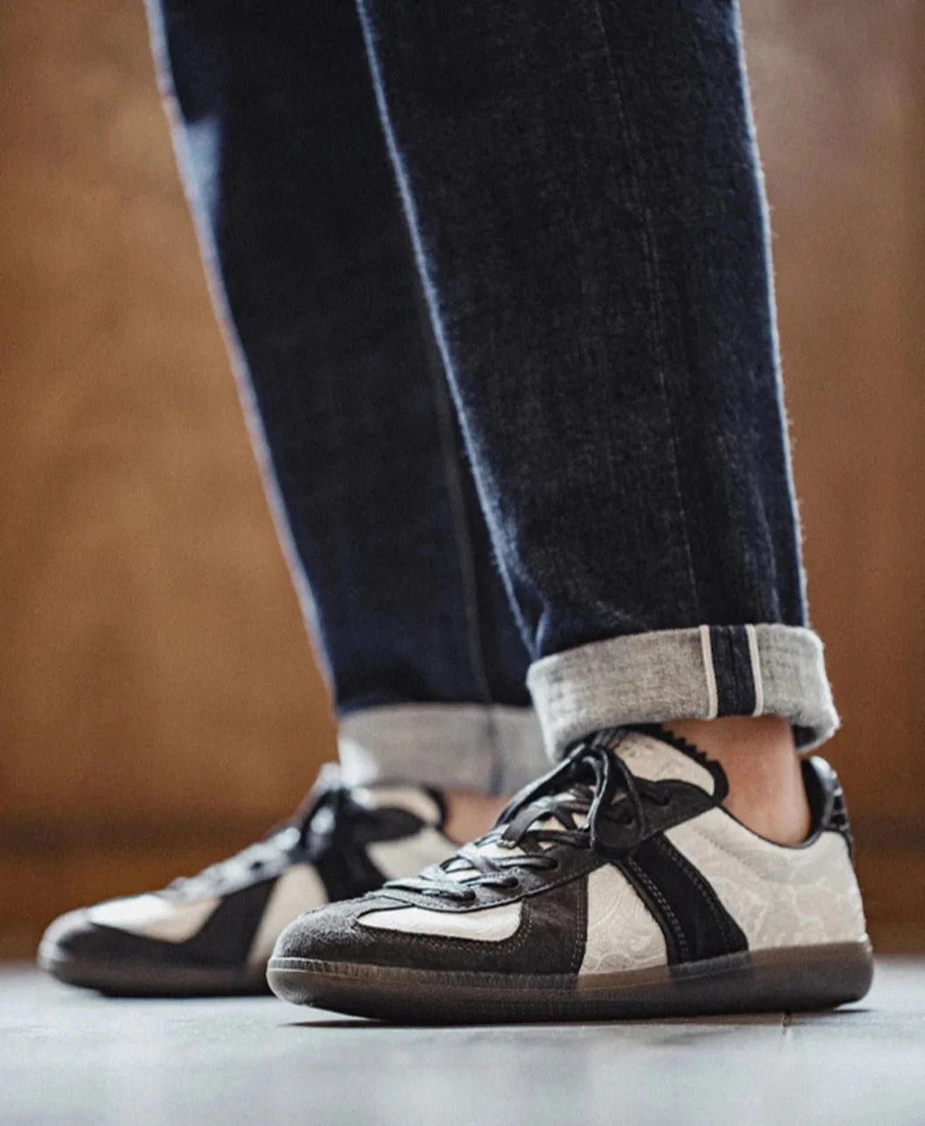 Low Vintage Style Two Tone Paisley Print Military Sneakers