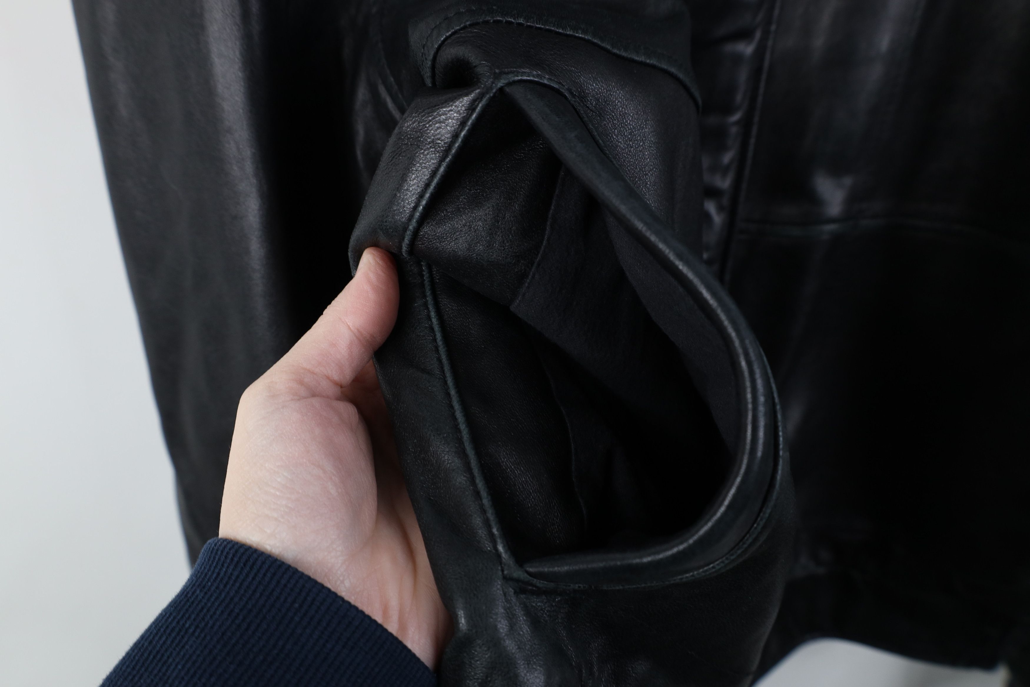 Vintage Vintage 90s Streetwear Soft Leather Bomber Jacket Black Size US L / EU 52-54 / 3 - 7 Thumbnail