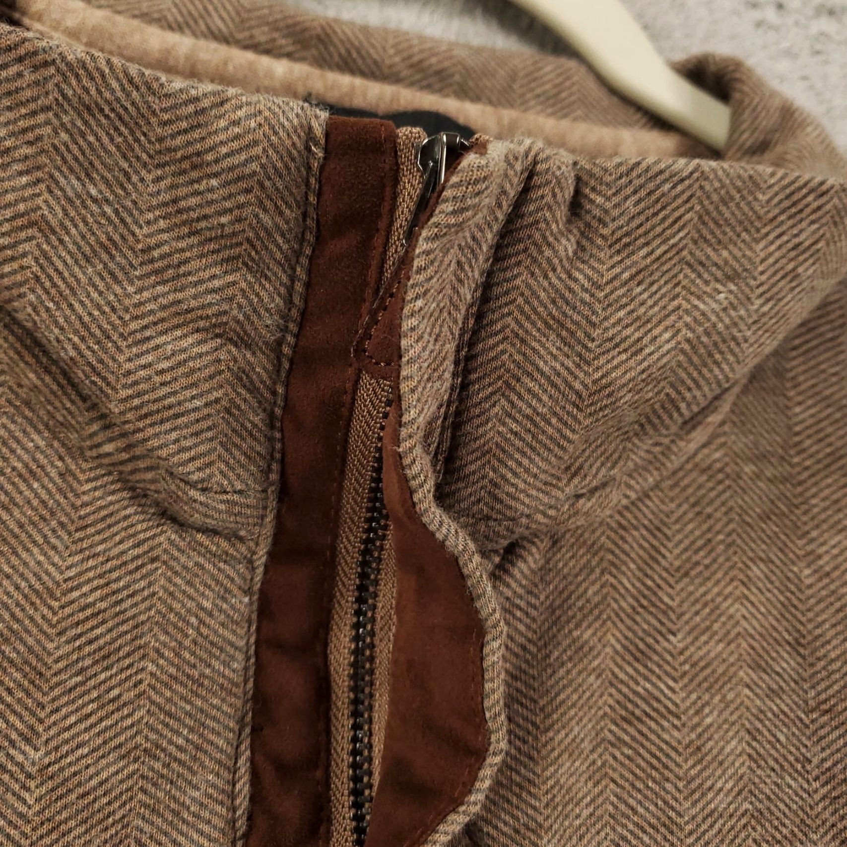 Vintage Tahari Mens XL Pullover Sweater 1/4 Zip Herringbone Brown Gray Classic Casual Shirt? Size US XL / EU 56 / 4 - 4 Thumbnail