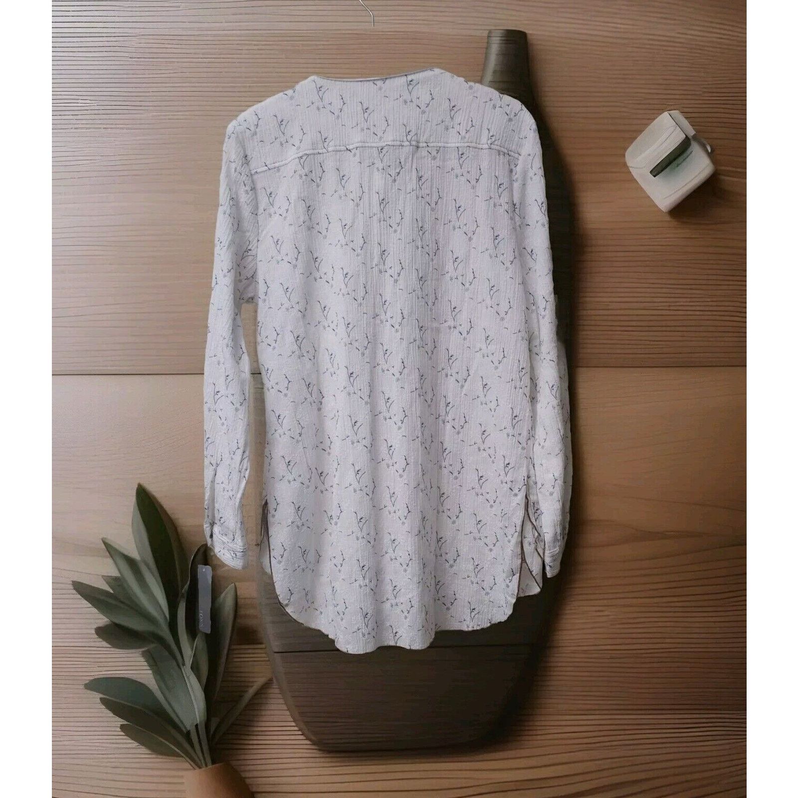 Anthropologie Aratta Silent Journey Anthropologie Top Floral Embroidered S Size S / US 4 / IT 40 - 2 Thumbnail