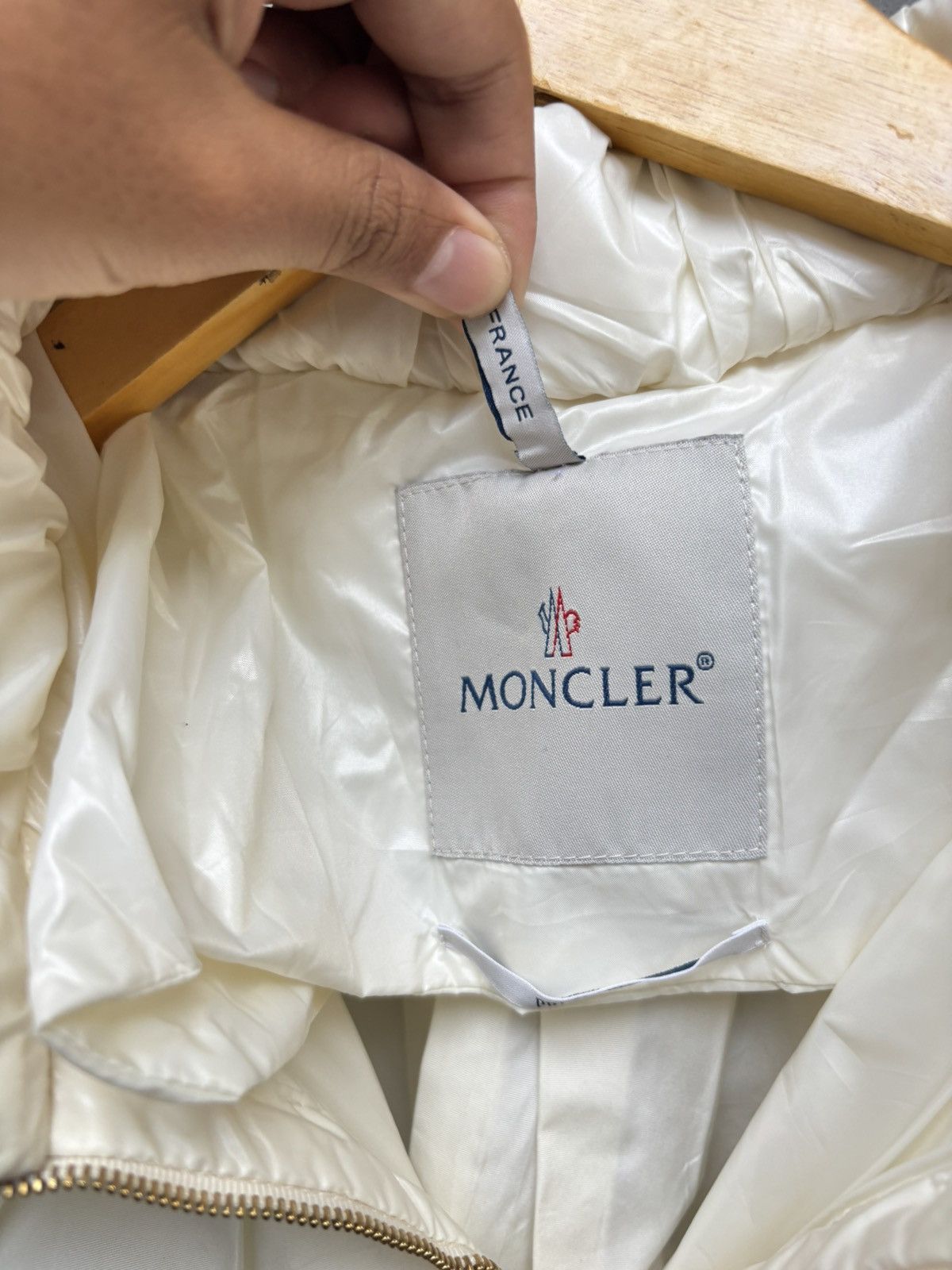 Moncler Authentic Moncler short crop jacket Size M / US 6-8 / IT 42-44 - 6 Thumbnail