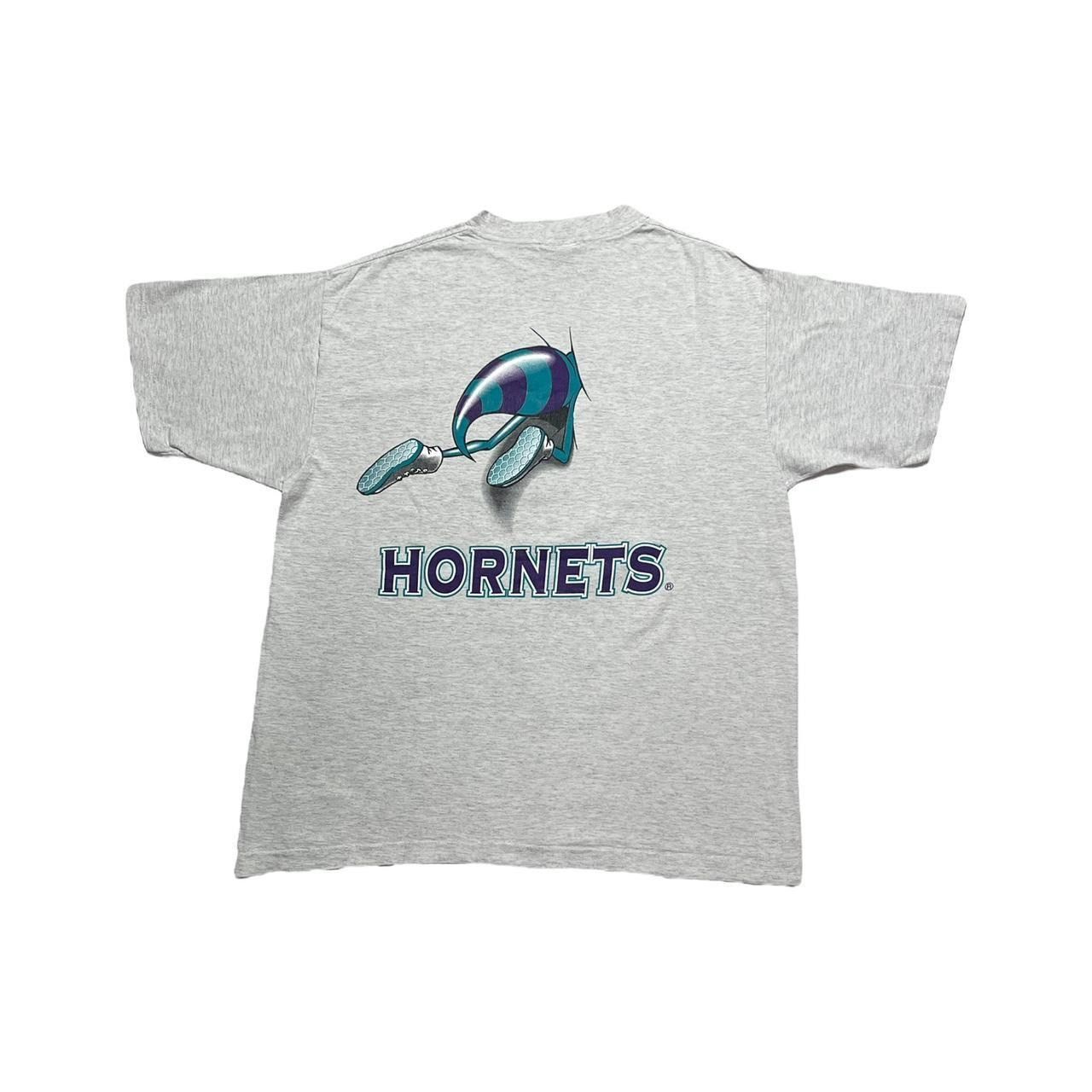 NBA × Nutmeg × Vintage Vintage Charlotte Hornets Nutmeg T-Shirt Size US XL / EU 56 / 4 - 2 Thumbnail