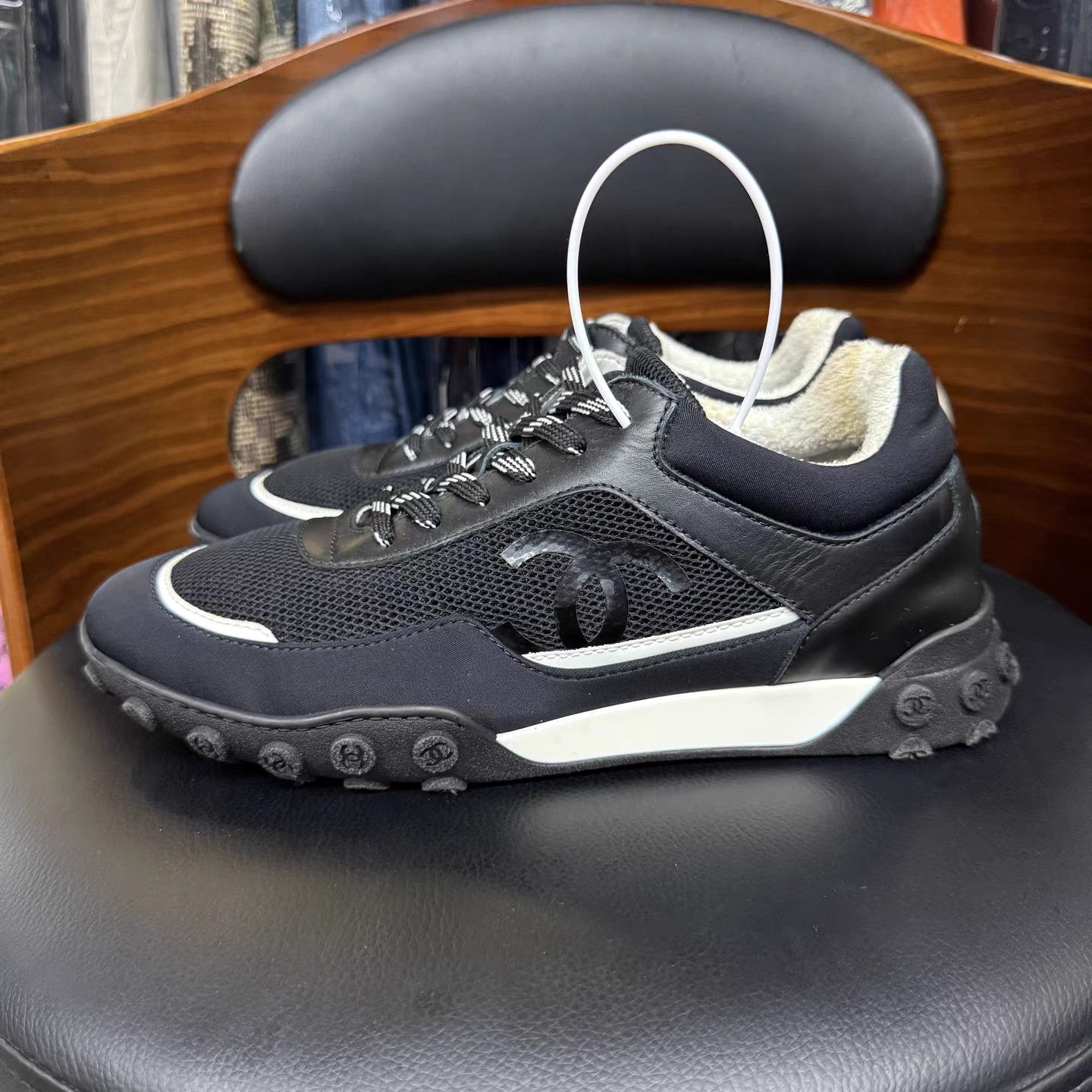 Chanel Chanel Black & White White Sneakers K15 Size US 6 / EU 39 - 6 Thumbnail