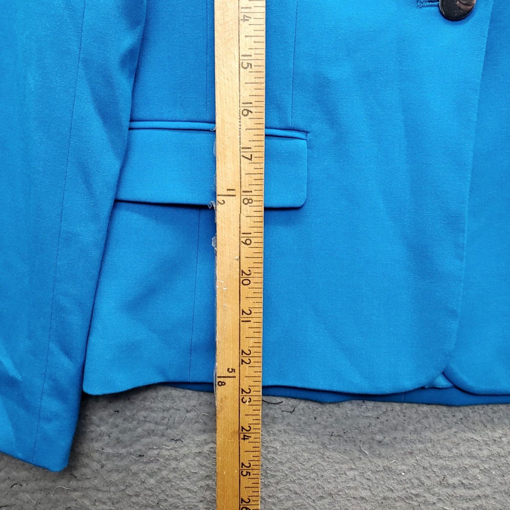 Calvin Klein Calvin Klein Blazer Jacket Womens Size 8P Blue Peak Lapel Single Breasted 1 Button EUC - Vintage? No Size M / US 6-8 / IT 42-44 - 3 Thumbnail