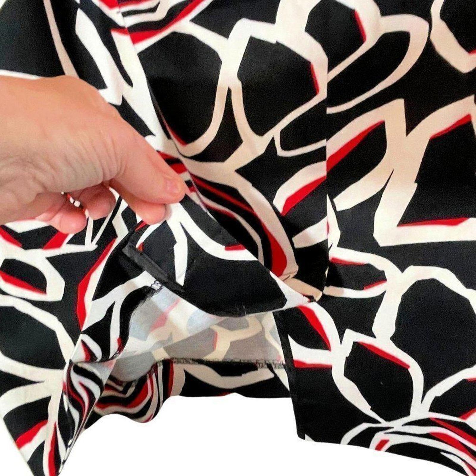 Designer Jones Wear Stretch Rose Print Skirt - Black, Red & Cream Size 32" / US 10 / IT 46 - 4 Thumbnail