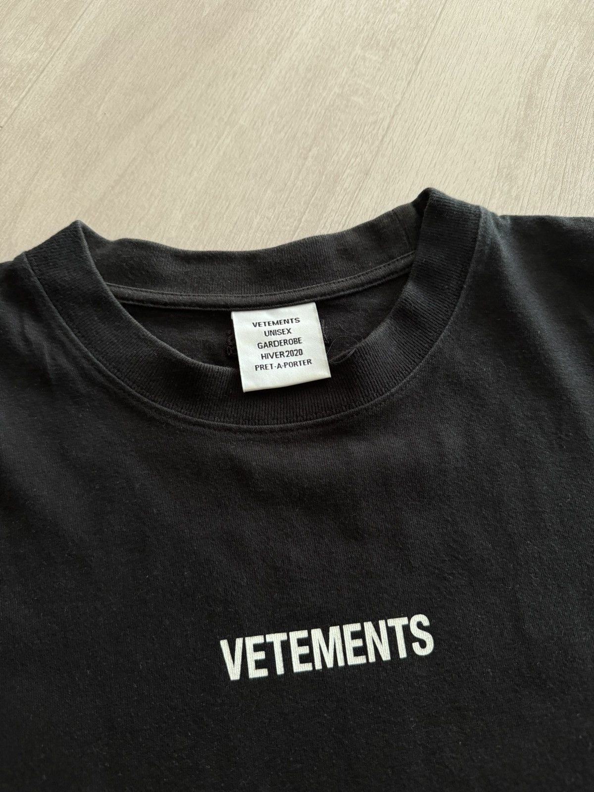 Vetements LAUNDRY TAG TEE Size US S / EU 44-46 / 1 - 3 Thumbnail
