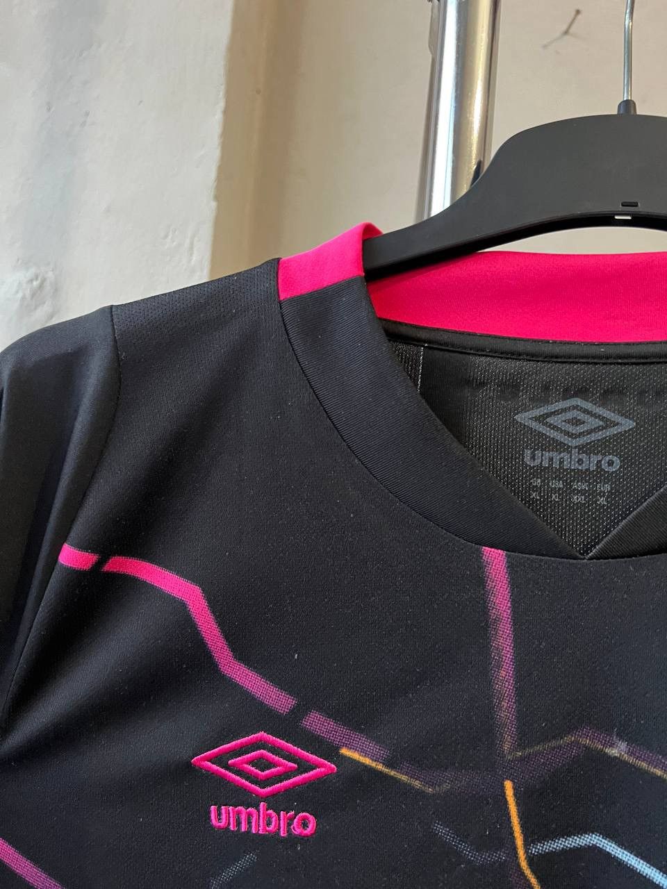 Umbro 2022/23 BURNLEY FC RARE THIRD SOCCER JERSEY FOOTBALL SHIRT Size US XL / EU 56 / 4 - 9 Thumbnail
