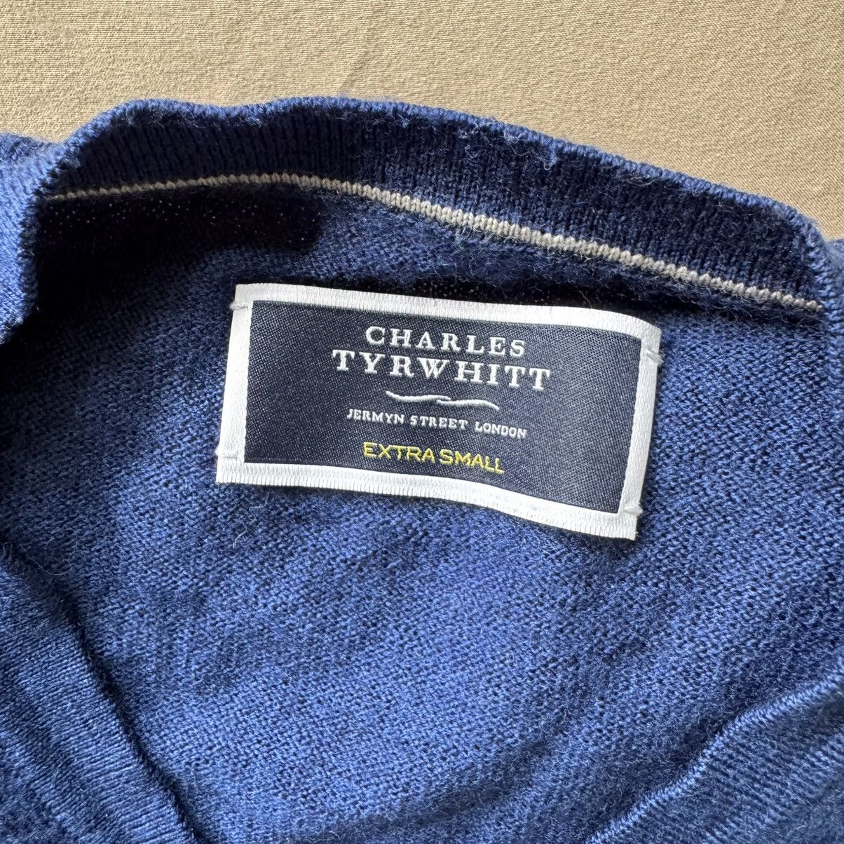 Charles Tyrwhitt × Designer Charles Tyrwhitt Wool V-Neck Sweater Size US XS / EU 42 / 0 - 3 Thumbnail