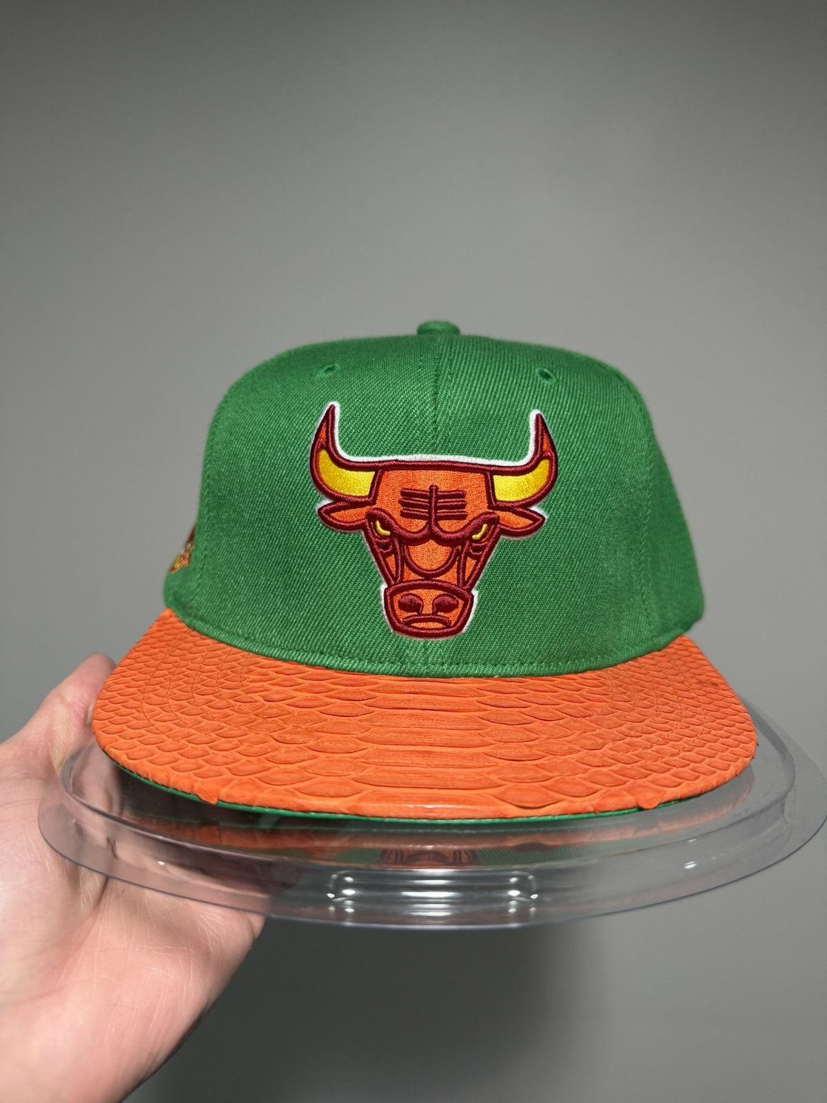 Just Don × Mitchell & Ness Just Don Mitchell & Ness NBA Chicago Bulls Green/Orange Hat Size ONE SIZE - 10 Thumbnail