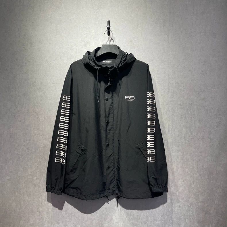 Balenciaga Balenciaga Double B logo black windbreaker Size US M / EU 48-50 / 2 - 1 Thumbnail