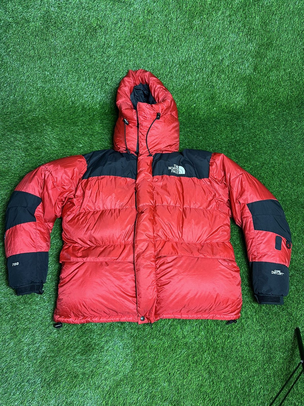 image of Jacket The North Face 700 Gore Dryloft in Red, Men's (Size XL)