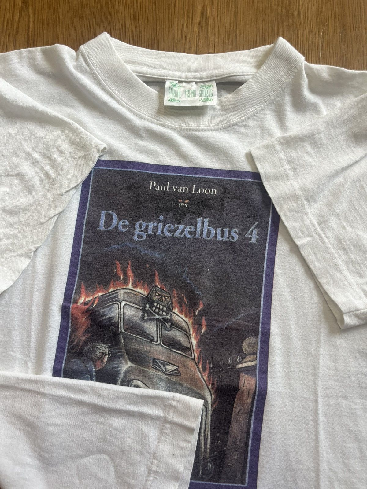 Arts & Science Vtg De griezelbus 4 by Paul Van Loon 98’s tshirt Size US S / EU 44-46 / 1 - 7 Thumbnail