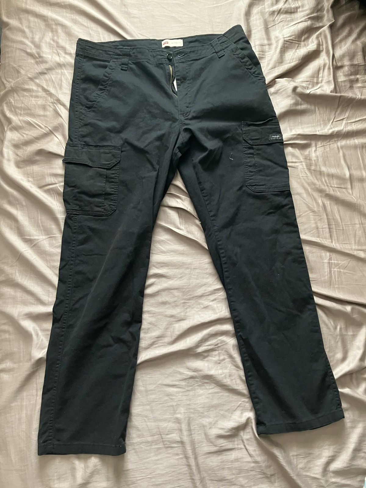 Wrangler Relaxed Fit Wrangler Cargo Pants Size US 36 / EU 52 - 1 Thumbnail