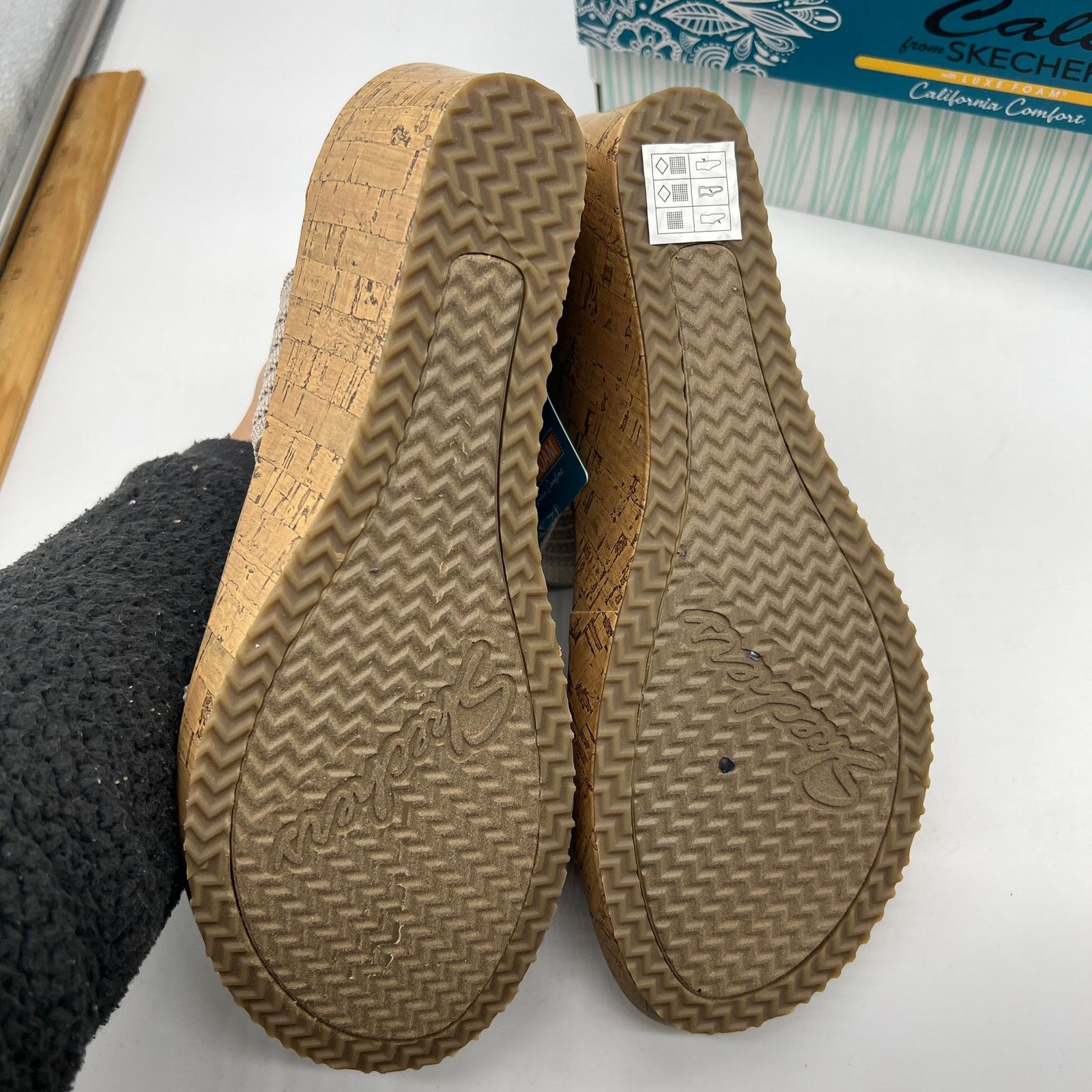 SKECHERS Skechers Beverlee Vegan Wedge Strappy Sandals Brown Gray Size US 11 / IT 41 - 6 Thumbnail