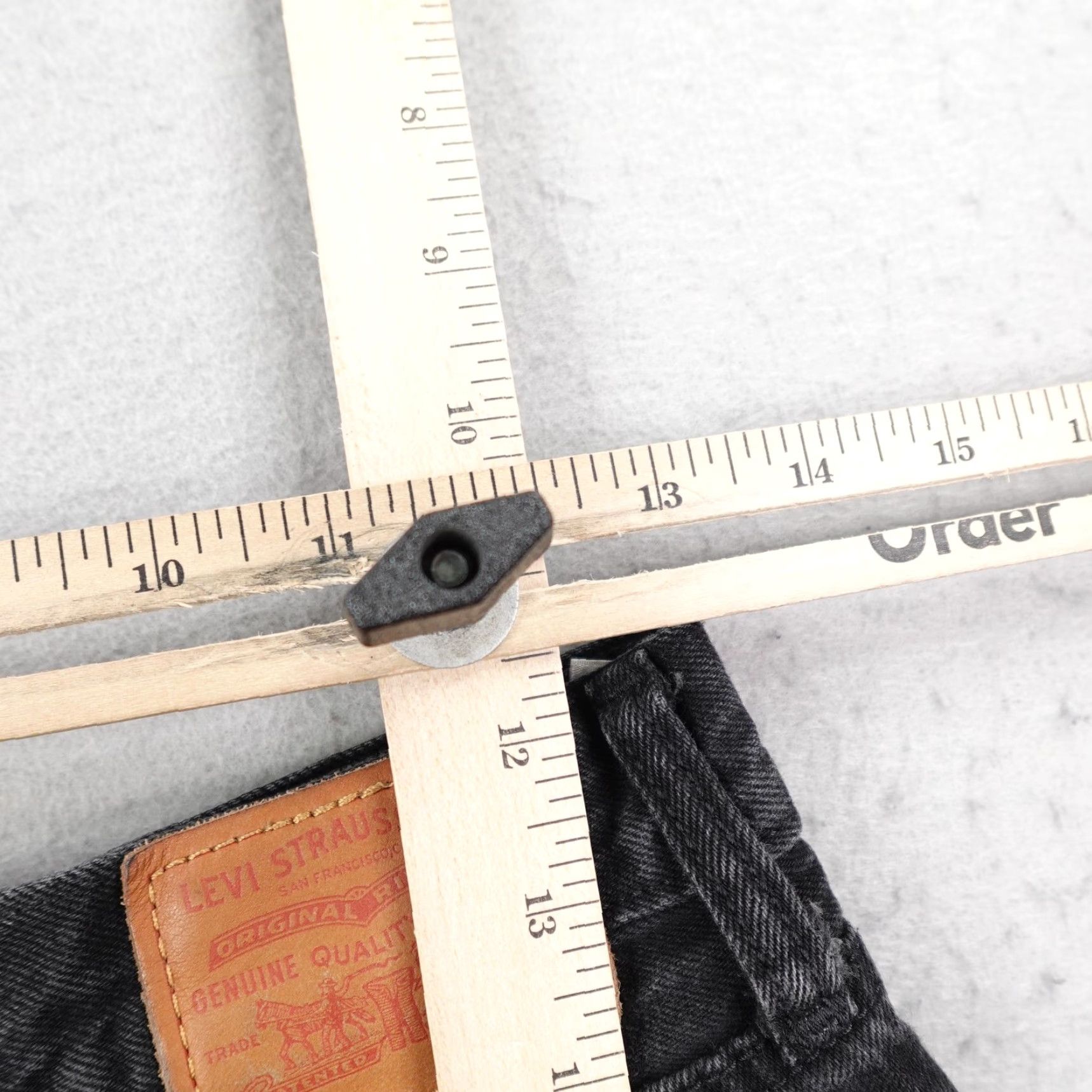 Levi's Levis Shorts Womens 27 Black Denim 501 Button Fly Cutoff Frayed Distressed Mini Size 27" / US 4 / IT 40 - 6 Thumbnail