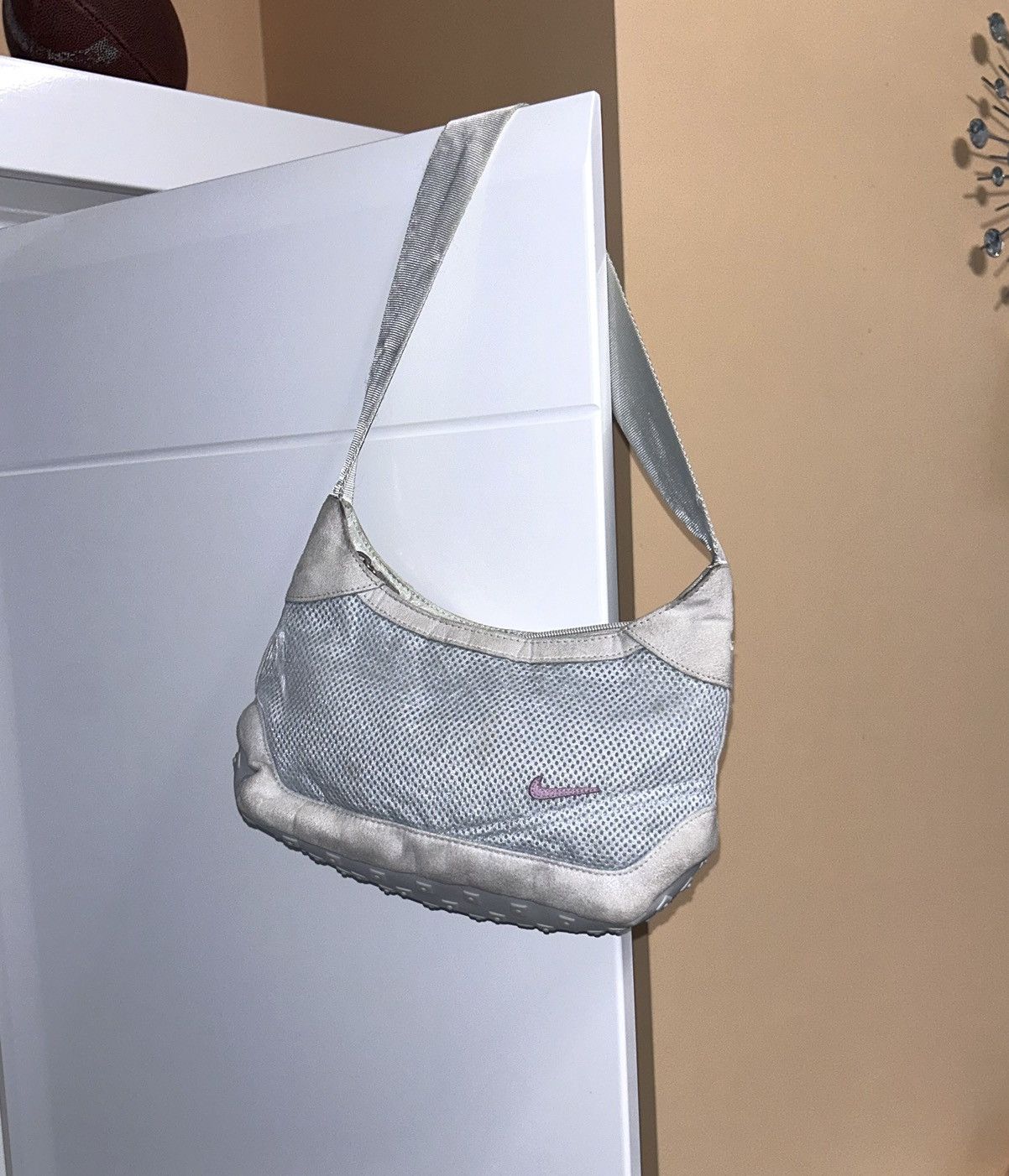 Vintage nike shoulder bag discount