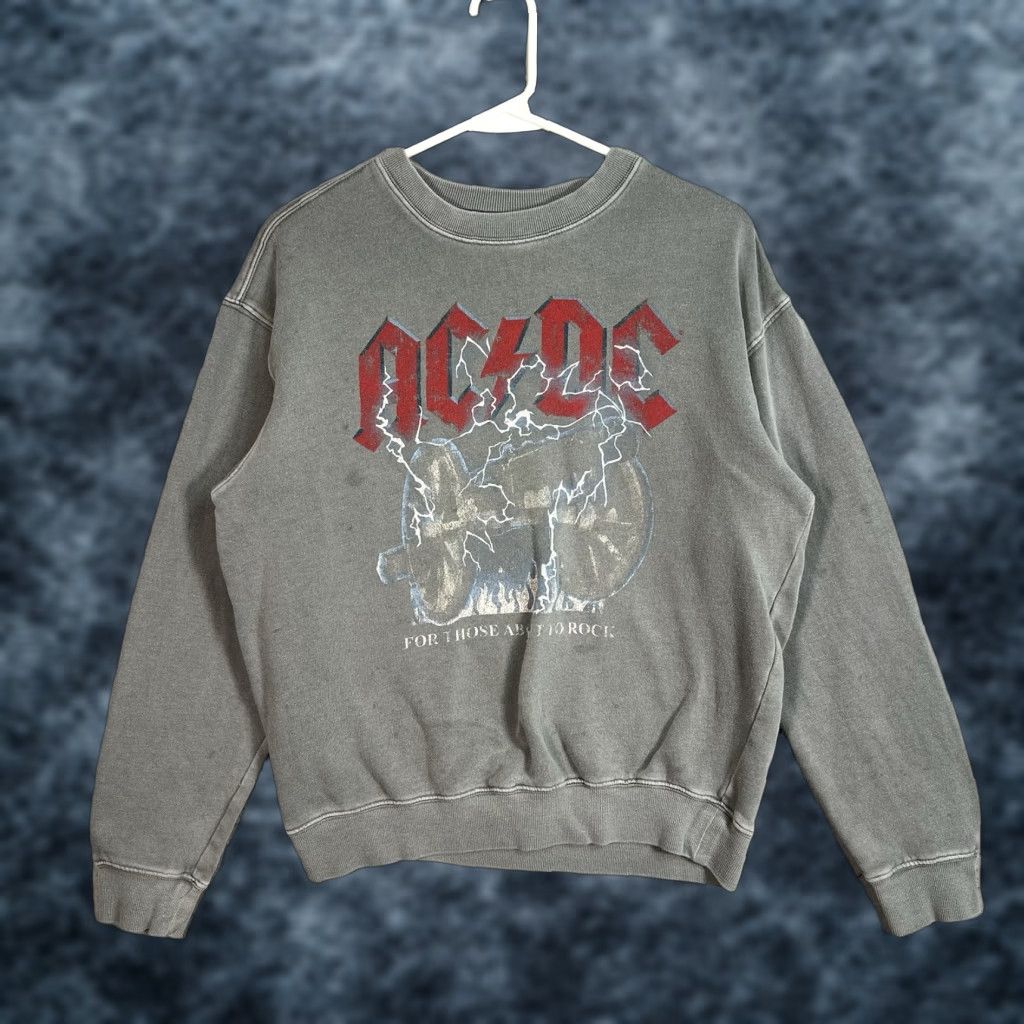 Vintage VINTAGE ACDC Rock Band Sweatshirt Adult Small Gray Pullover Crewneck Mens Size US S / EU 44-46 / 1 - 1 Thumbnail