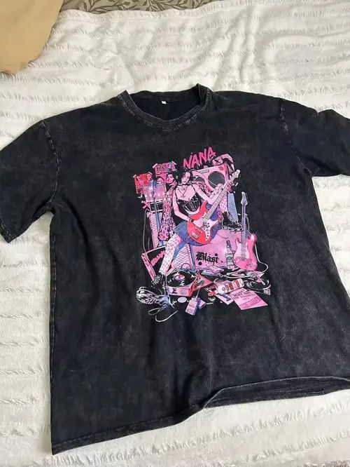 VIBE Japanese Anime Rocker Band Nana Osaki T-shirt Graphic Tees Size US L / EU 52-54 / 3 - 5 Thumbnail