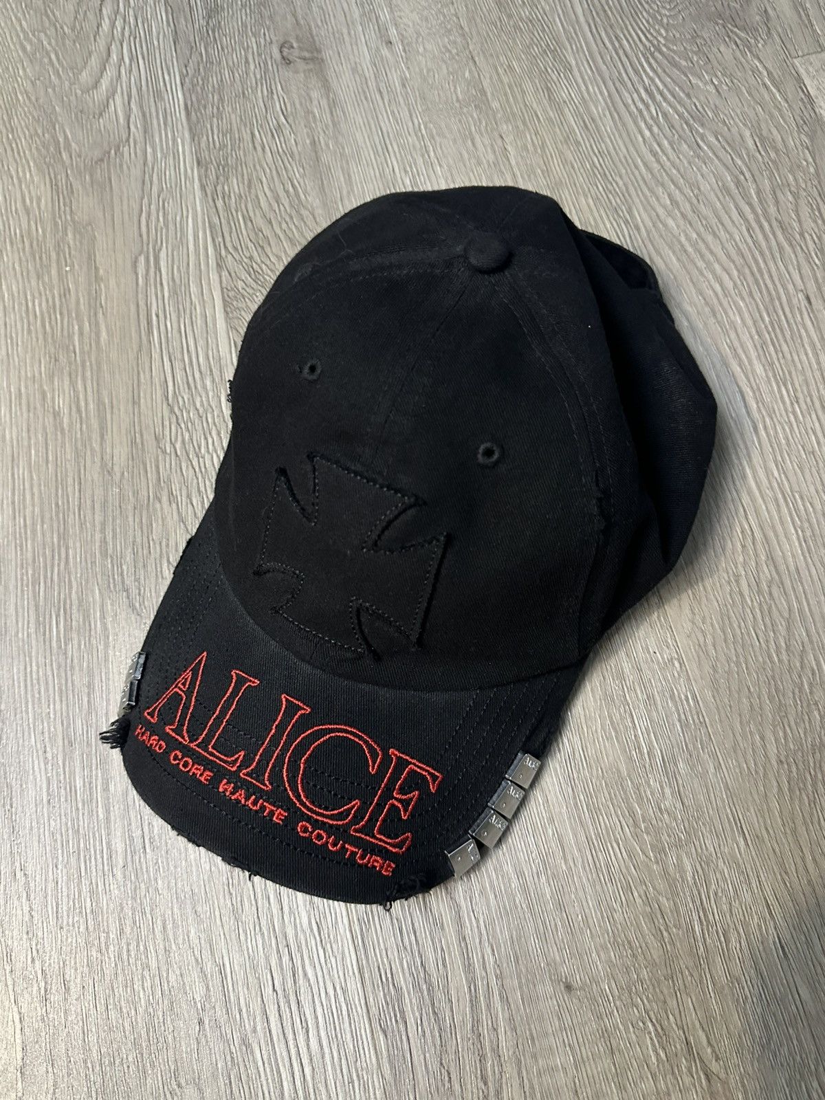 Alice Hollywood Clothing: Curated Shirts, Jeans, Shoes